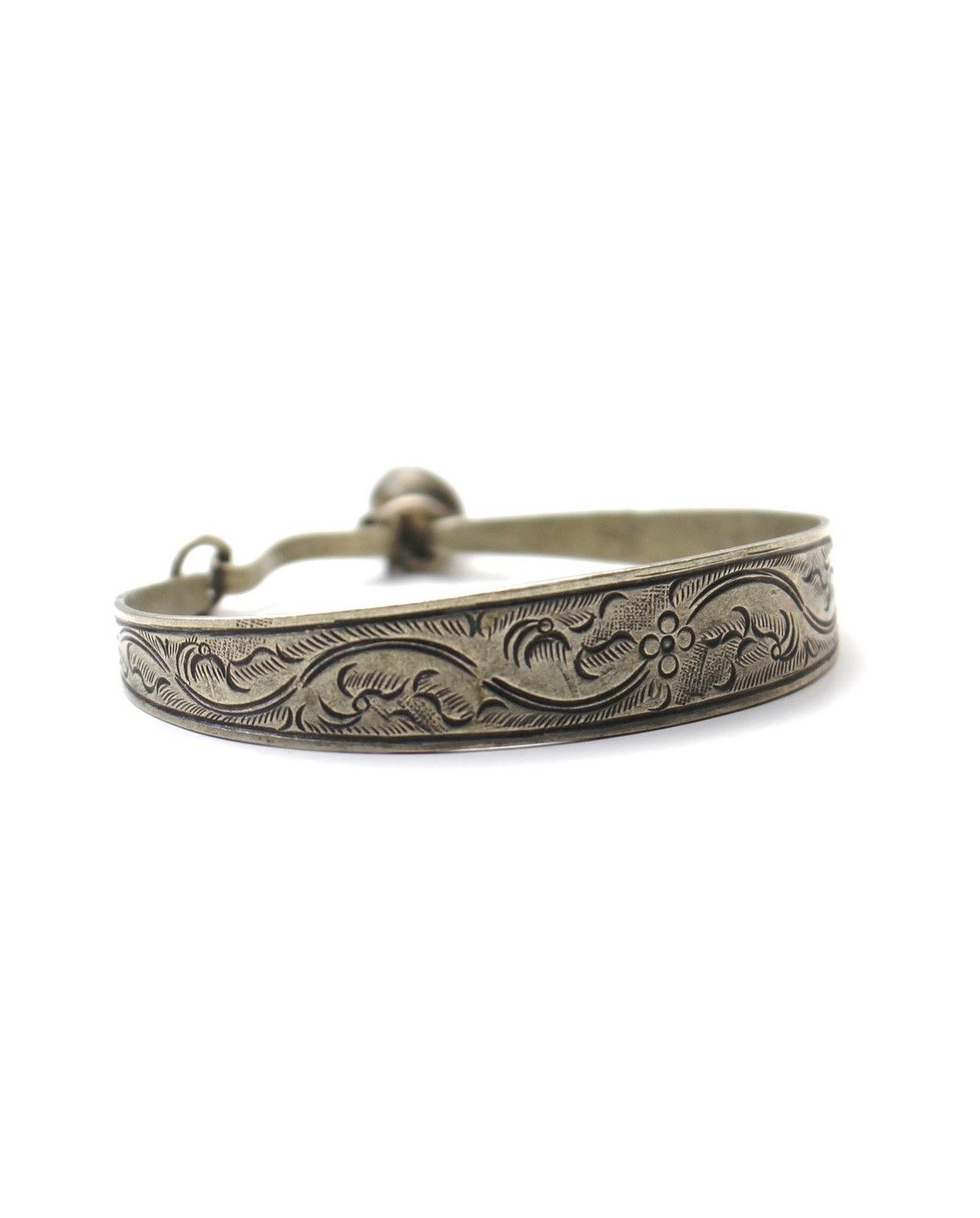 Vintage 2000S JAPANESE MADE FLORAL-ENGRAVED BANGLE WITH CHARM Size ONE SIZE - 1 Thumbnail