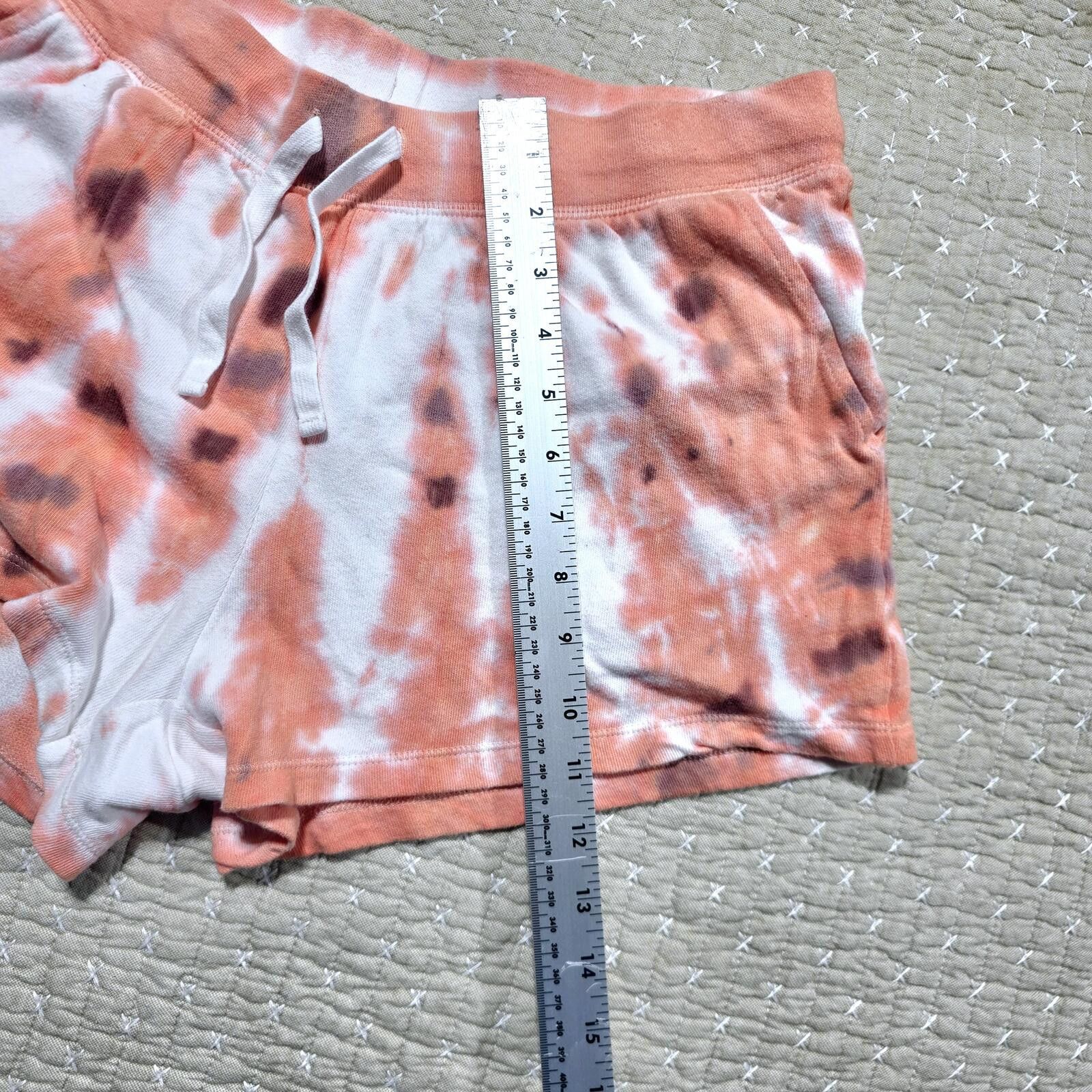 Old Navy Old Navy Y2K Tie-Dye Athletic Shorts sz Medium Size 32" / US 10 / IT 46 - 3 Thumbnail