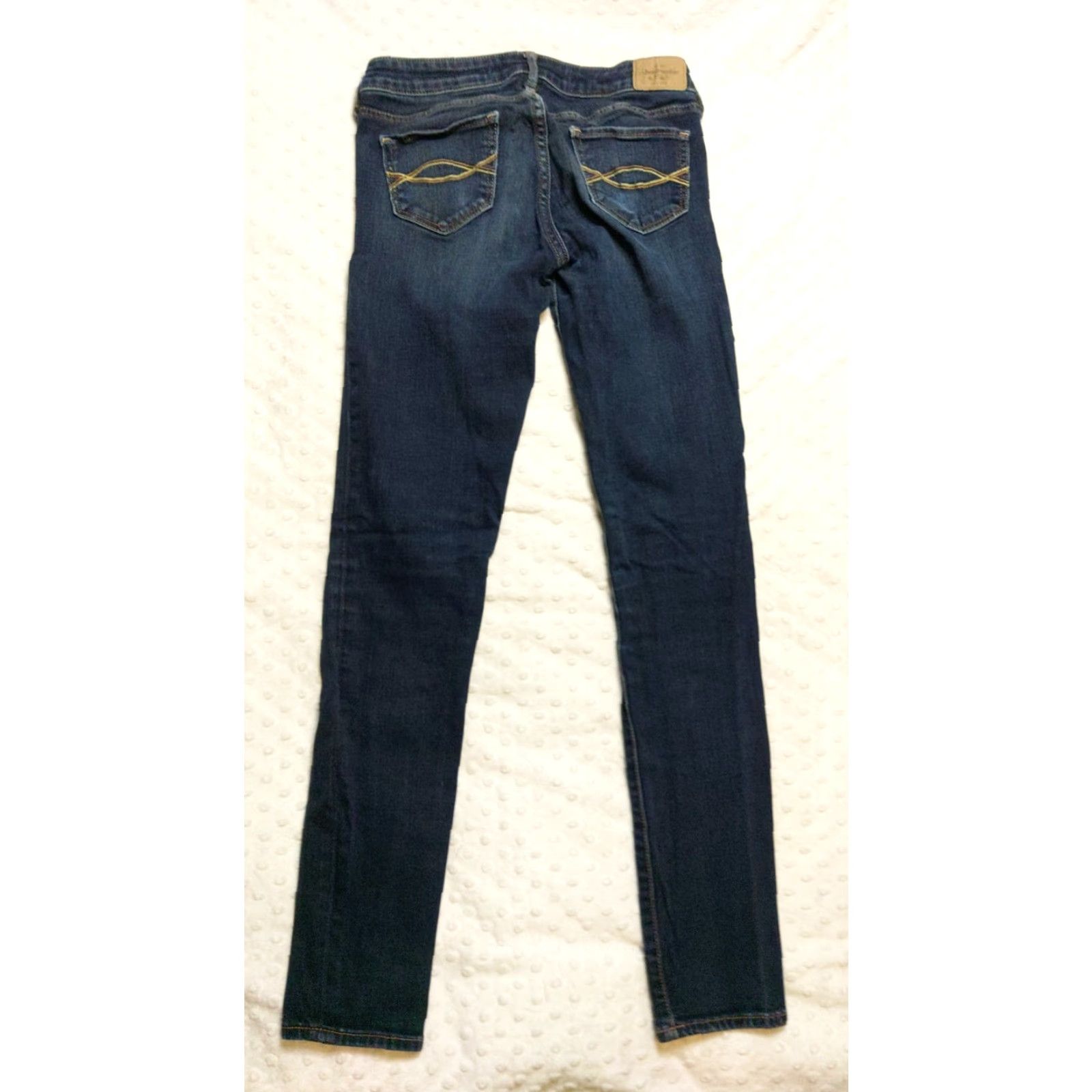 Abercrombie & Fitch Abercrombie & Fitch Medium Wash Distressed Skinny High Rise Jeans 26 X 29 Womens Jeans 5-Pocket Solid Blue 90s VintageRise 26/29 Womens Size 26" / US 2 / IT 38 - 5 Thumbnail