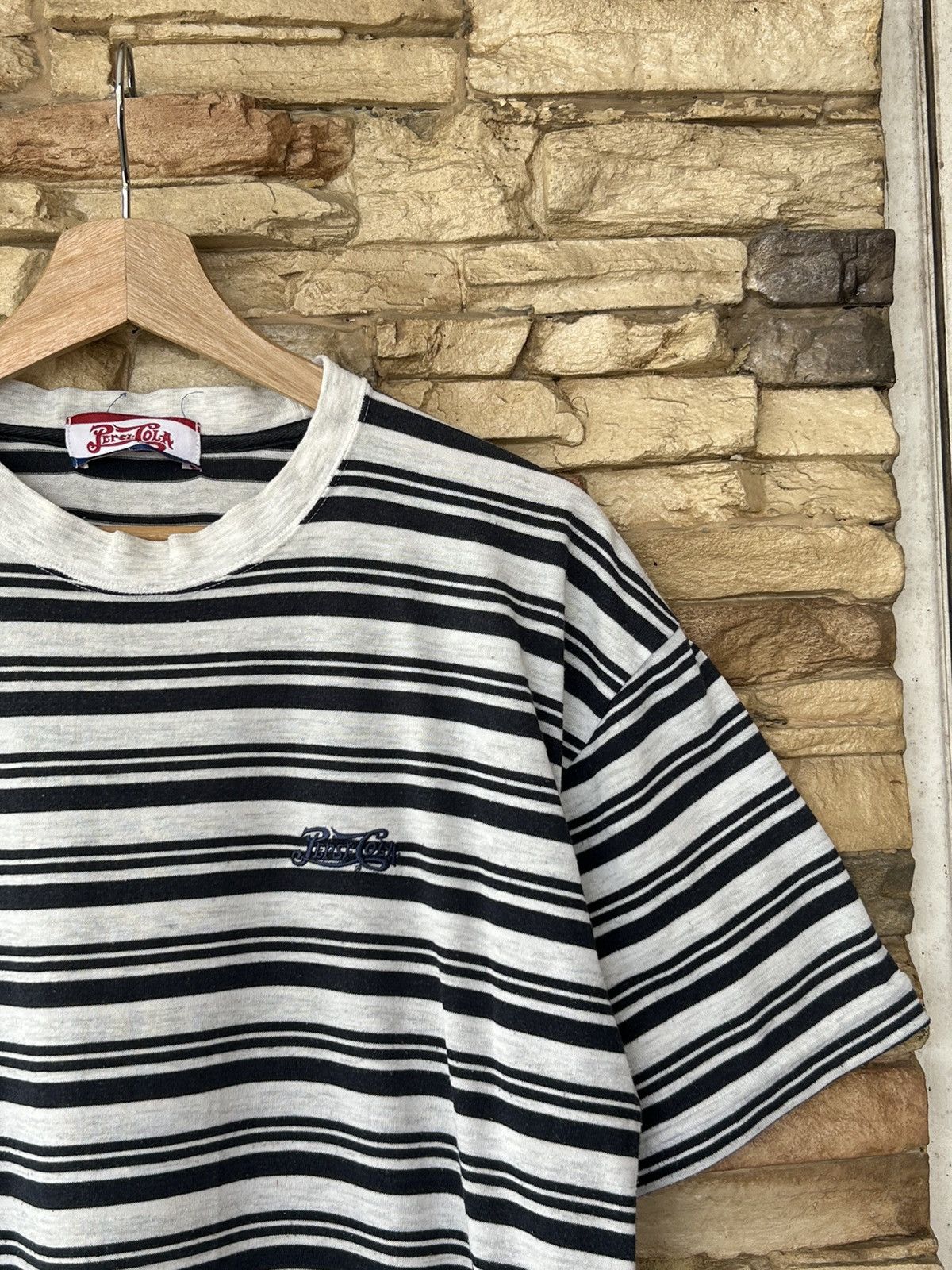 Vintage Rare Vintage Pepsi Cola Stripe Drink Tees Size US L / EU 52-54 / 3 - 4 Thumbnail