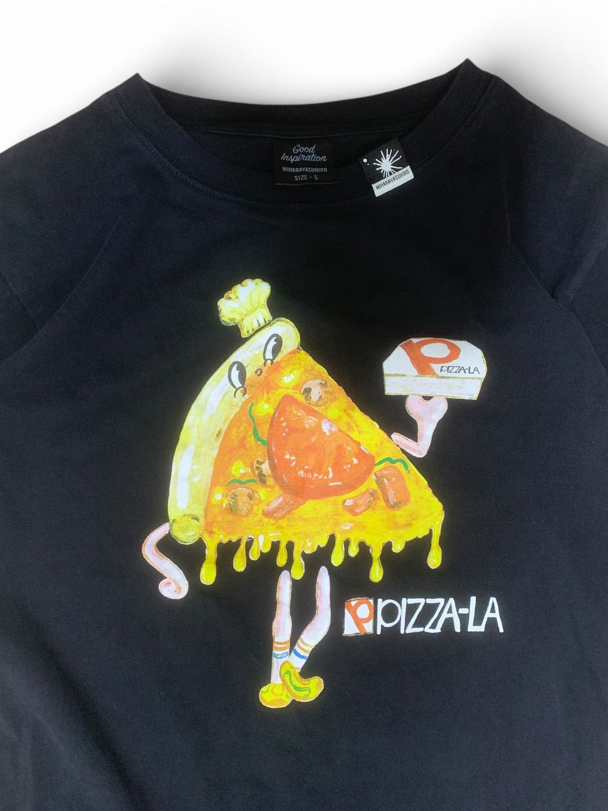 GU × Maison MIHARA YASUHIRO Mihara Yasuhiro X GU Good Inspiration Pizzala Tee Size US S / EU 44-46 / 1 - 2 Thumbnail
