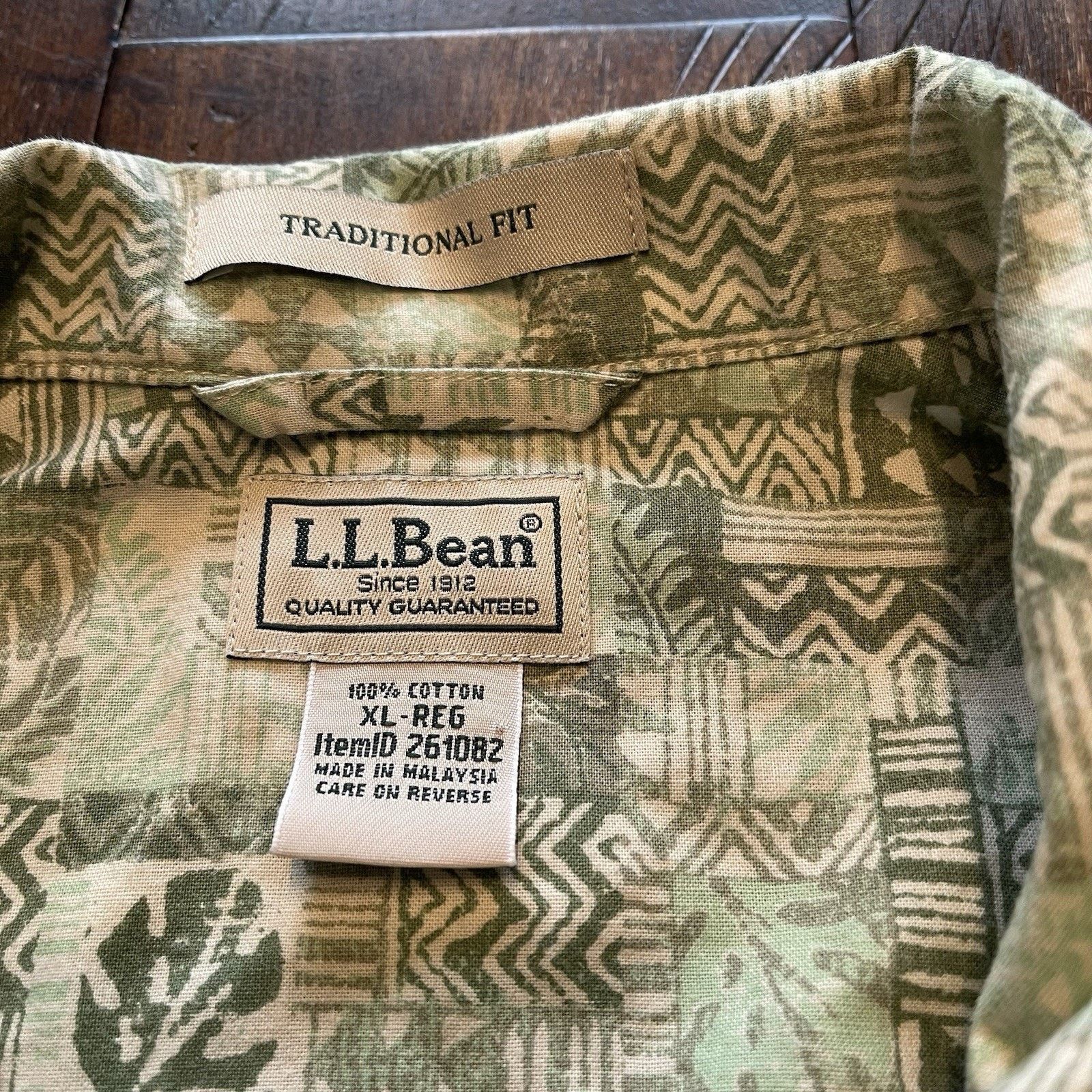 L.L. Bean LL Bean Button Down Shirt Fish Aztec #261082 Men’s XL S120 Size US XL / EU 56 / 4 - 6 Thumbnail
