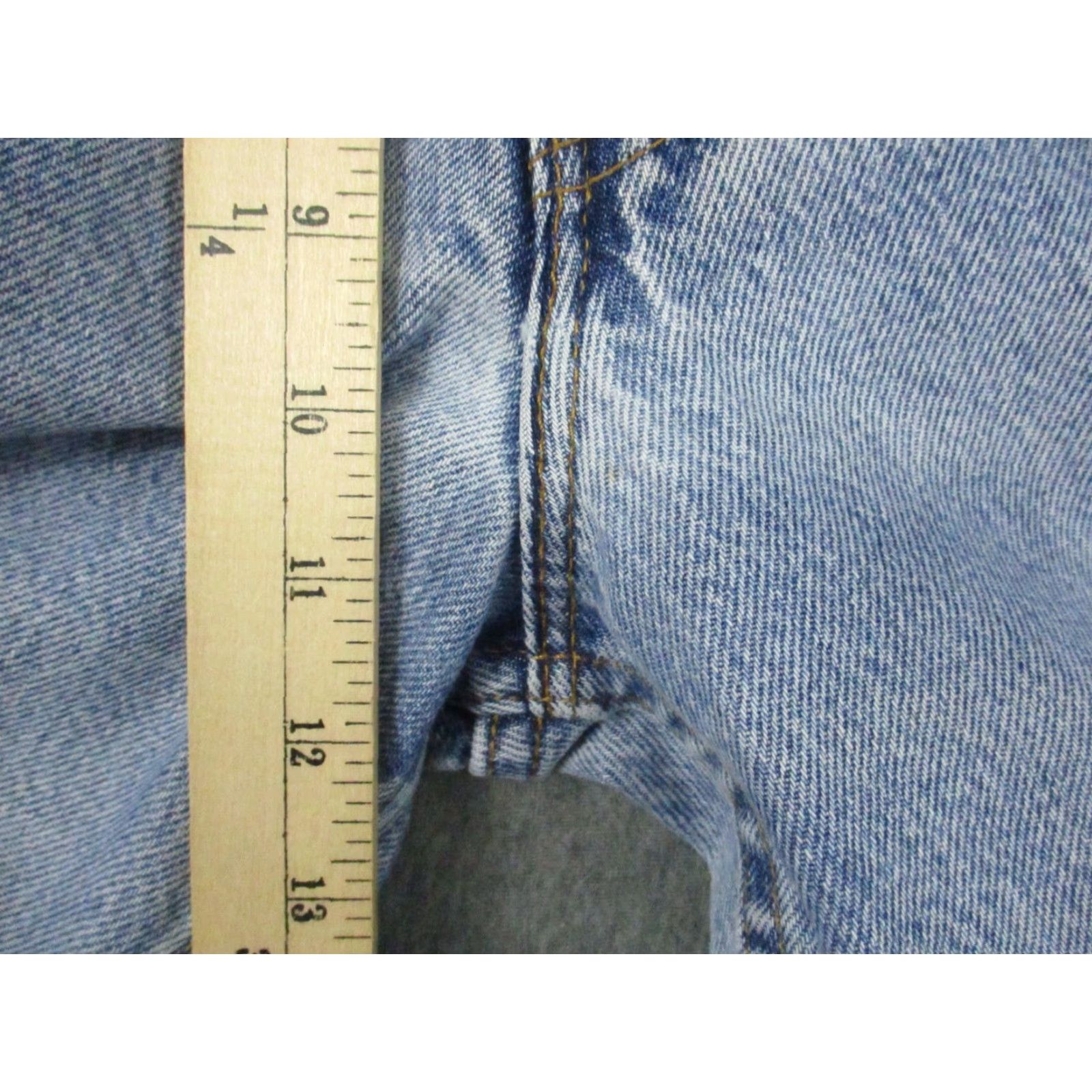 Levi's VINTAGE Levi's Jeans Men’s 32x31 Loose Fit Distressed Denim USA Jeans Size US 32 / EU 48 - 7 Thumbnail