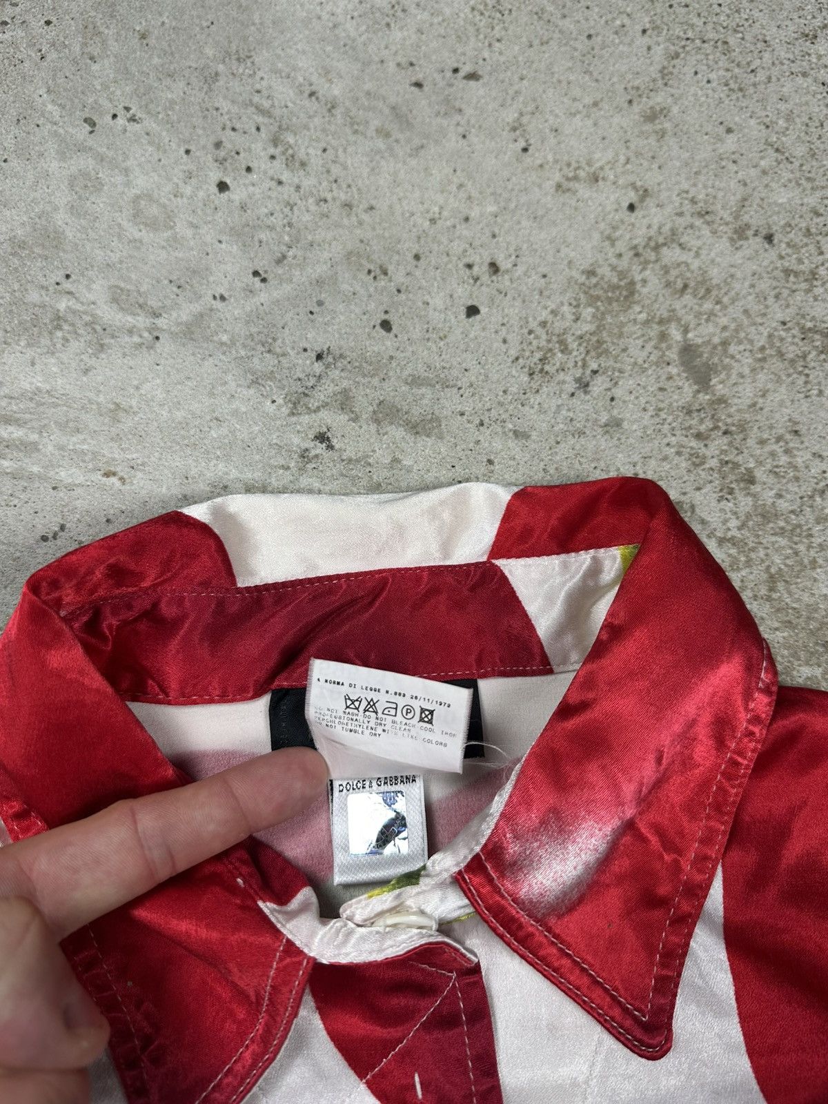 Dolce & Gabbana Vintage 90s Dolce & Gabbana Satin Cherry Print Jacket Size L / US 10 / IT 46 - 10 Thumbnail