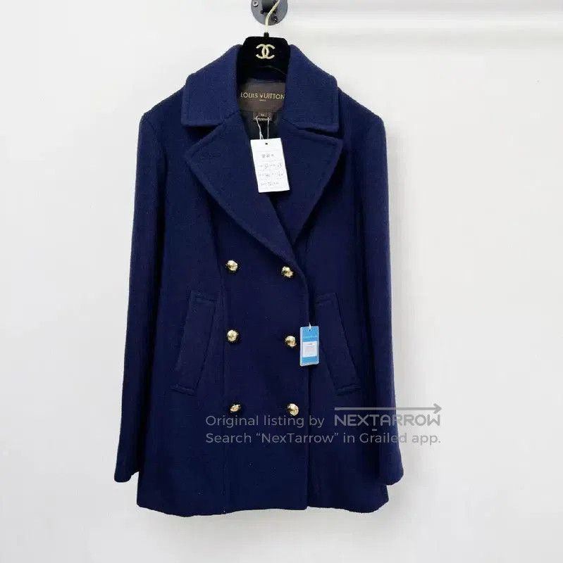Louis Vuitton Louis Vuitton Women's Blue Coat Size S . Size S / US 4 / IT 40 - 1 Thumbnail