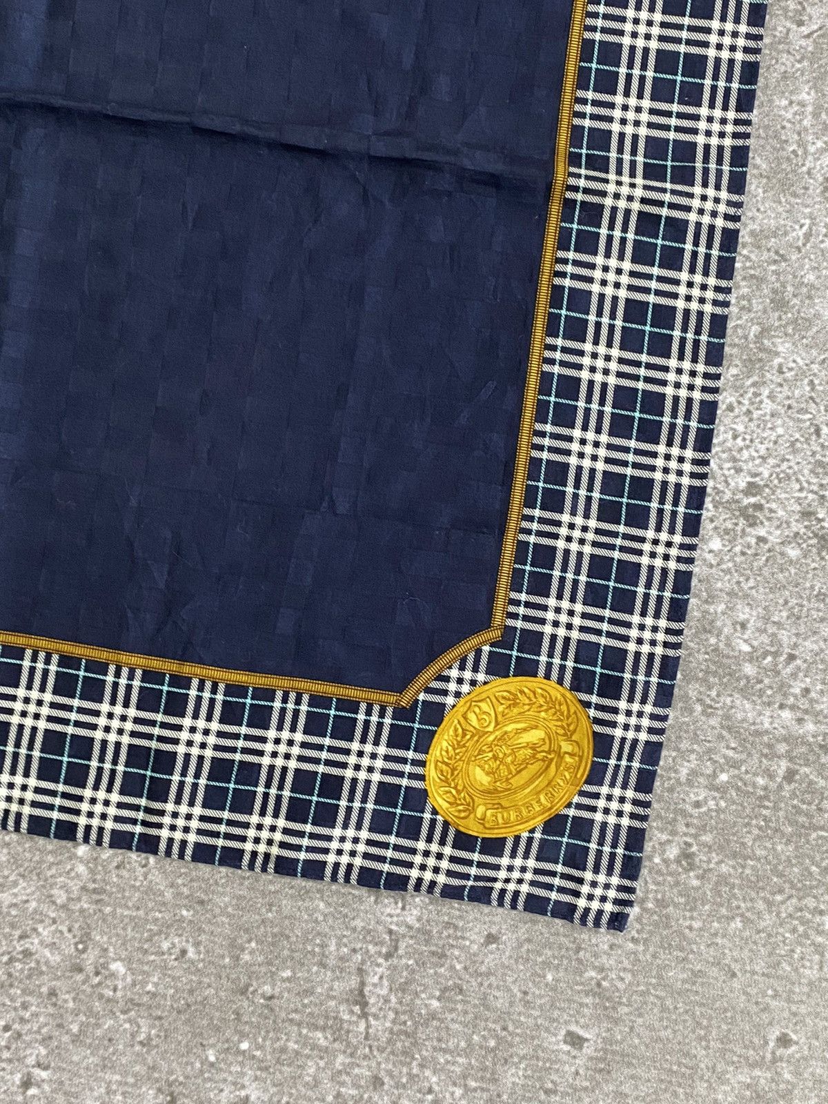 Burberry Burberrys Handkerchief / Bandana / Neckerchief Size ONE SIZE - 6 Thumbnail