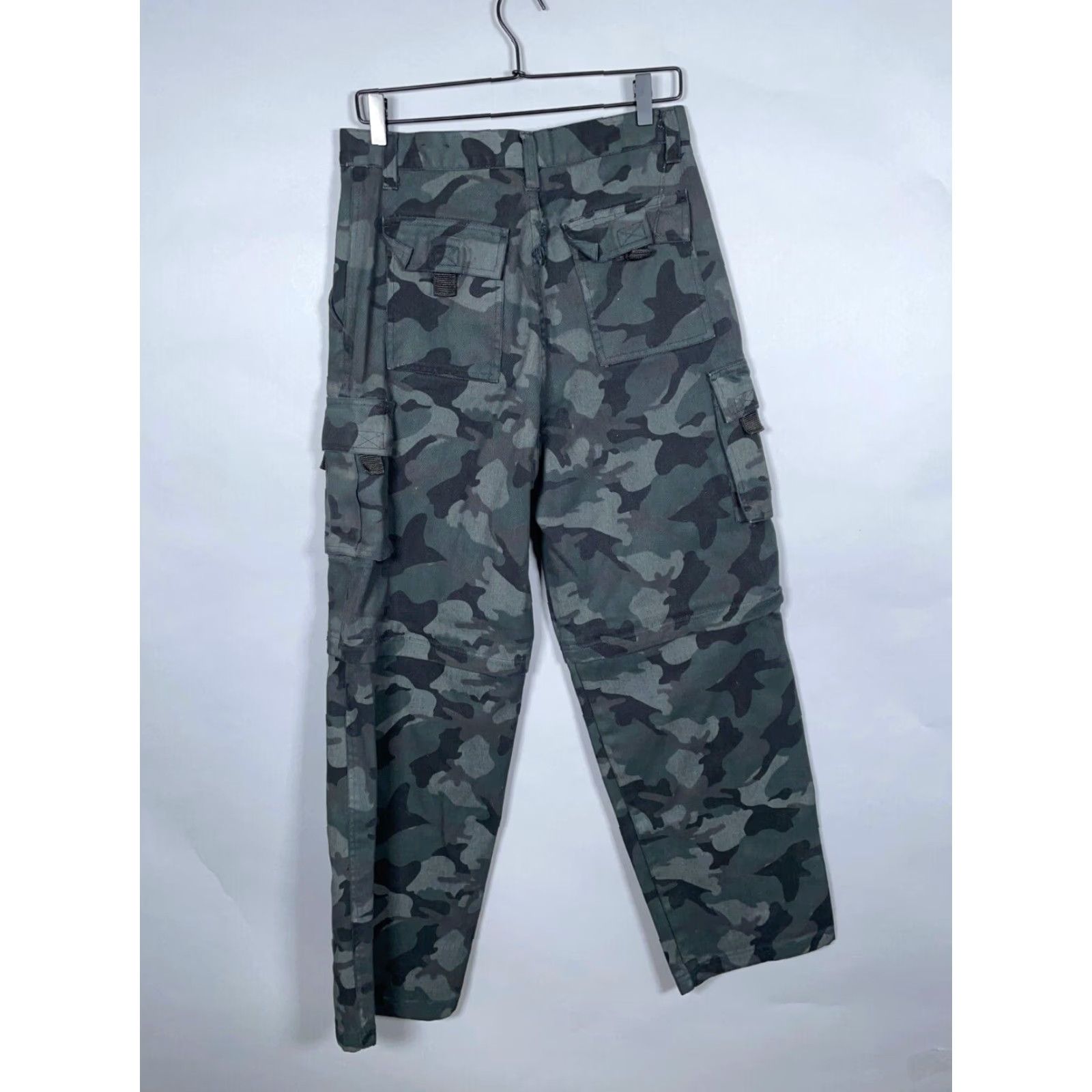 Vintage VINTAGE No Boundaries Camouflage Cargo Pants Shorts Men 30 x 32 Gray Cotton Casual Outdoor Size US 30 / EU 46 - 2 Thumbnail