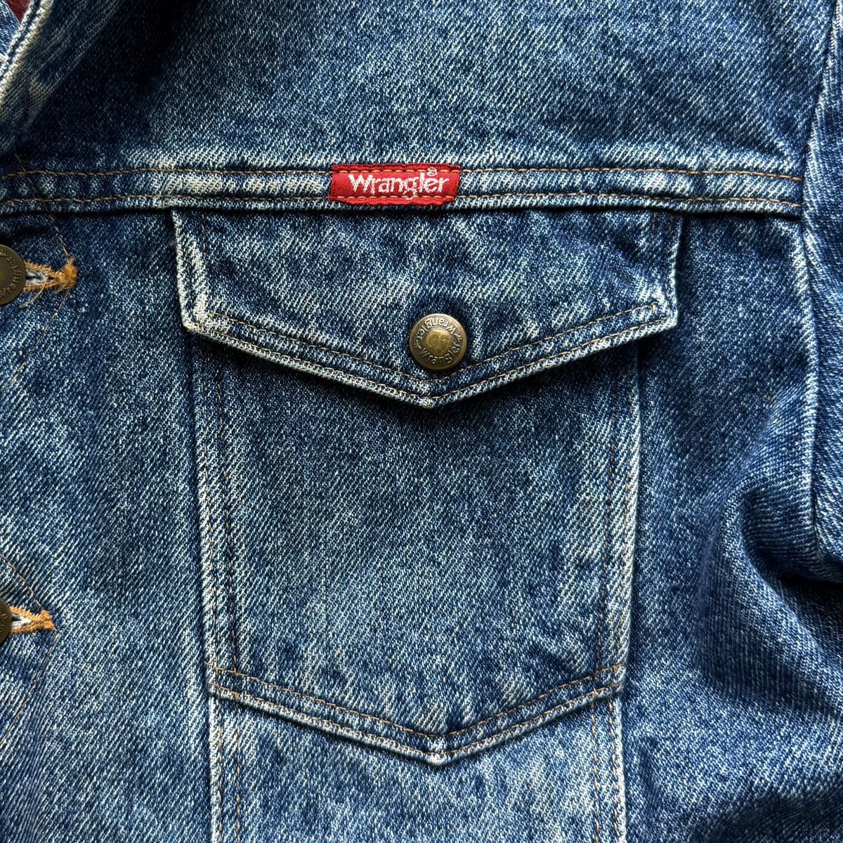 Vintage VINTAGE 90s FADED FLANNEL LINED DENIM JACKER WRANGLER MEDIUM Size US M / EU 48-50 / 2 - 5 Thumbnail