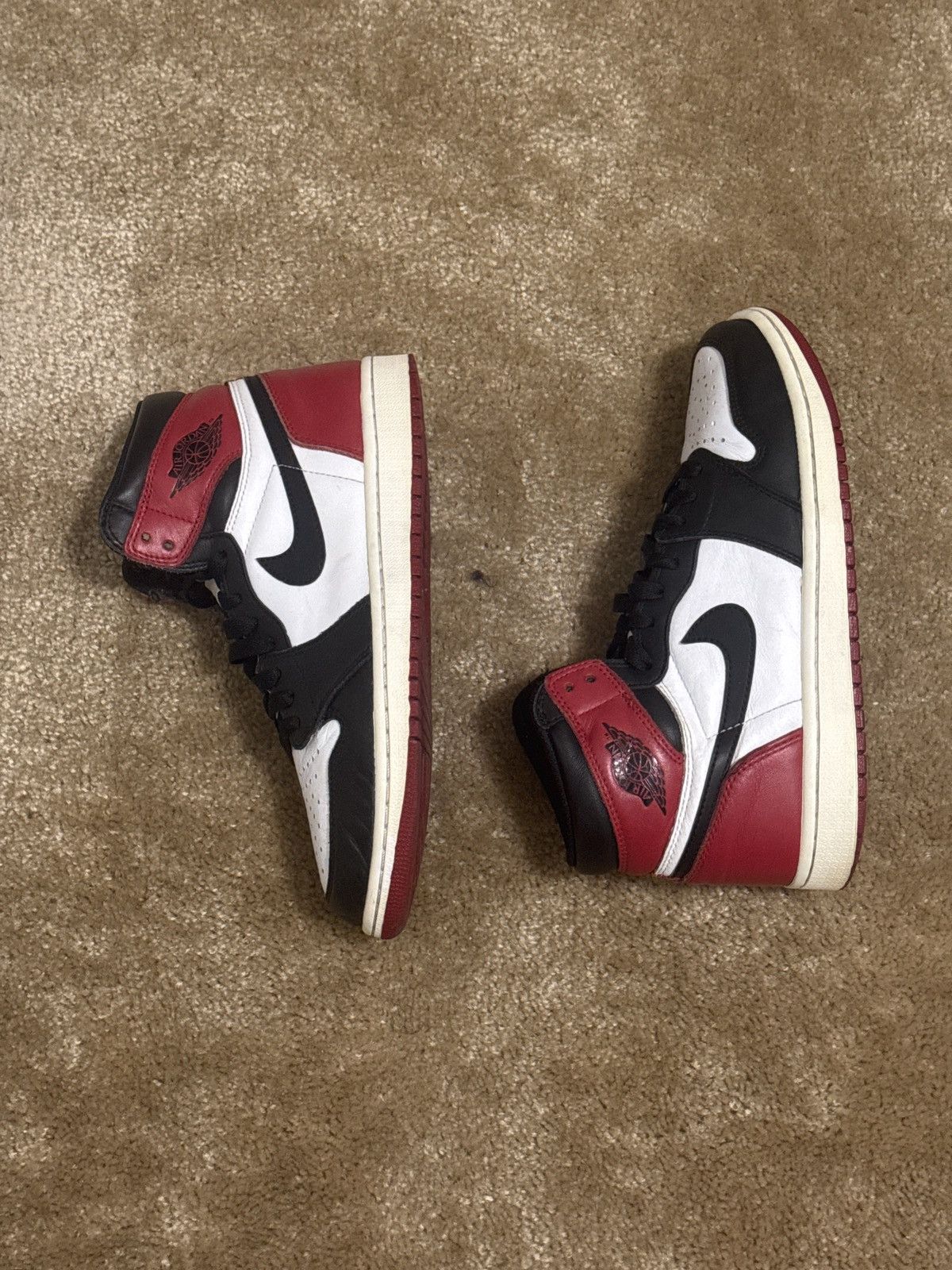 Air jordan 1 retro high OG BLACK TOE 2016