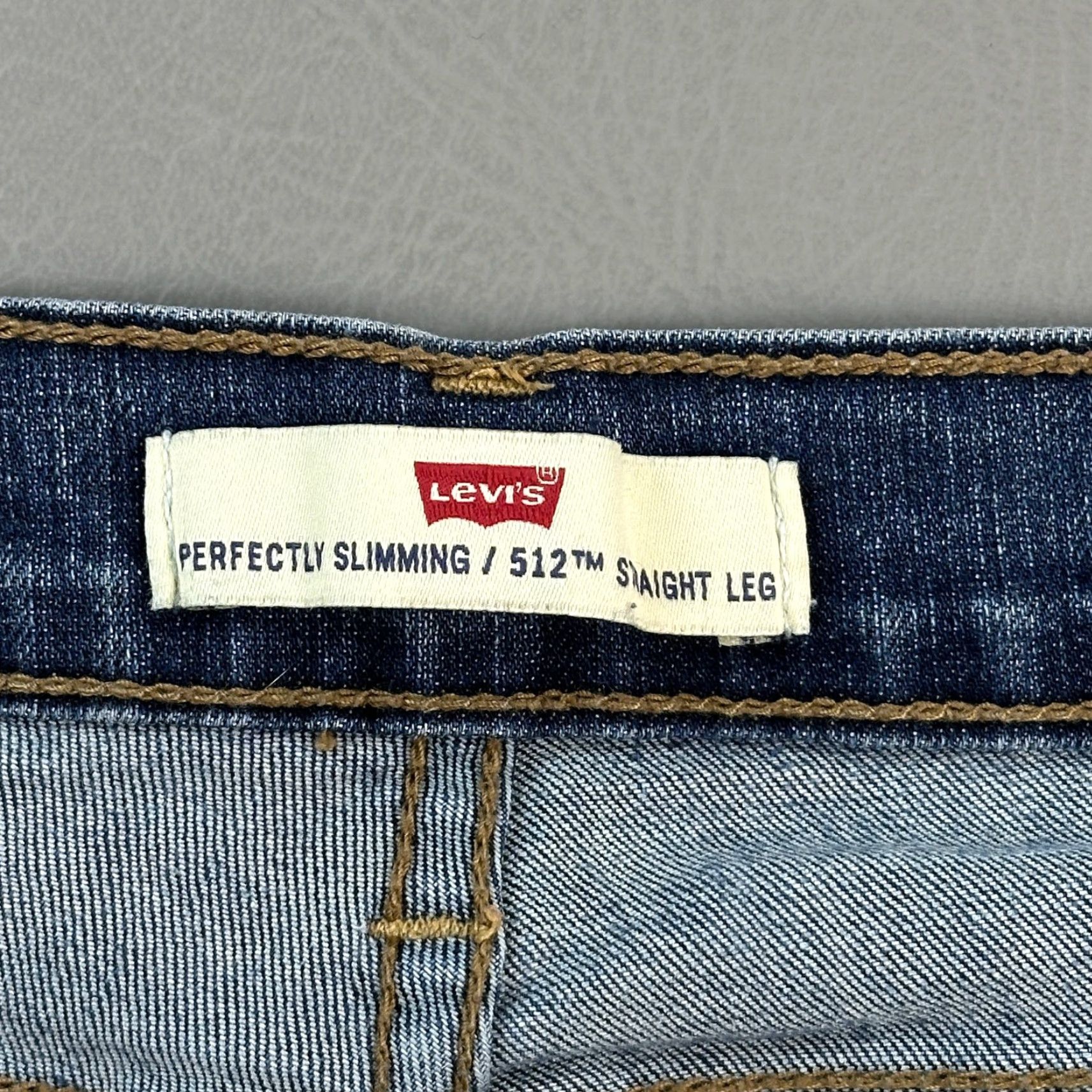 Levi's Levis 512 Jeans Women’s 12M 30x31 Blue Slimming Straight Leg Studded Size 34" / US 12 / IT 48 - 7 Thumbnail