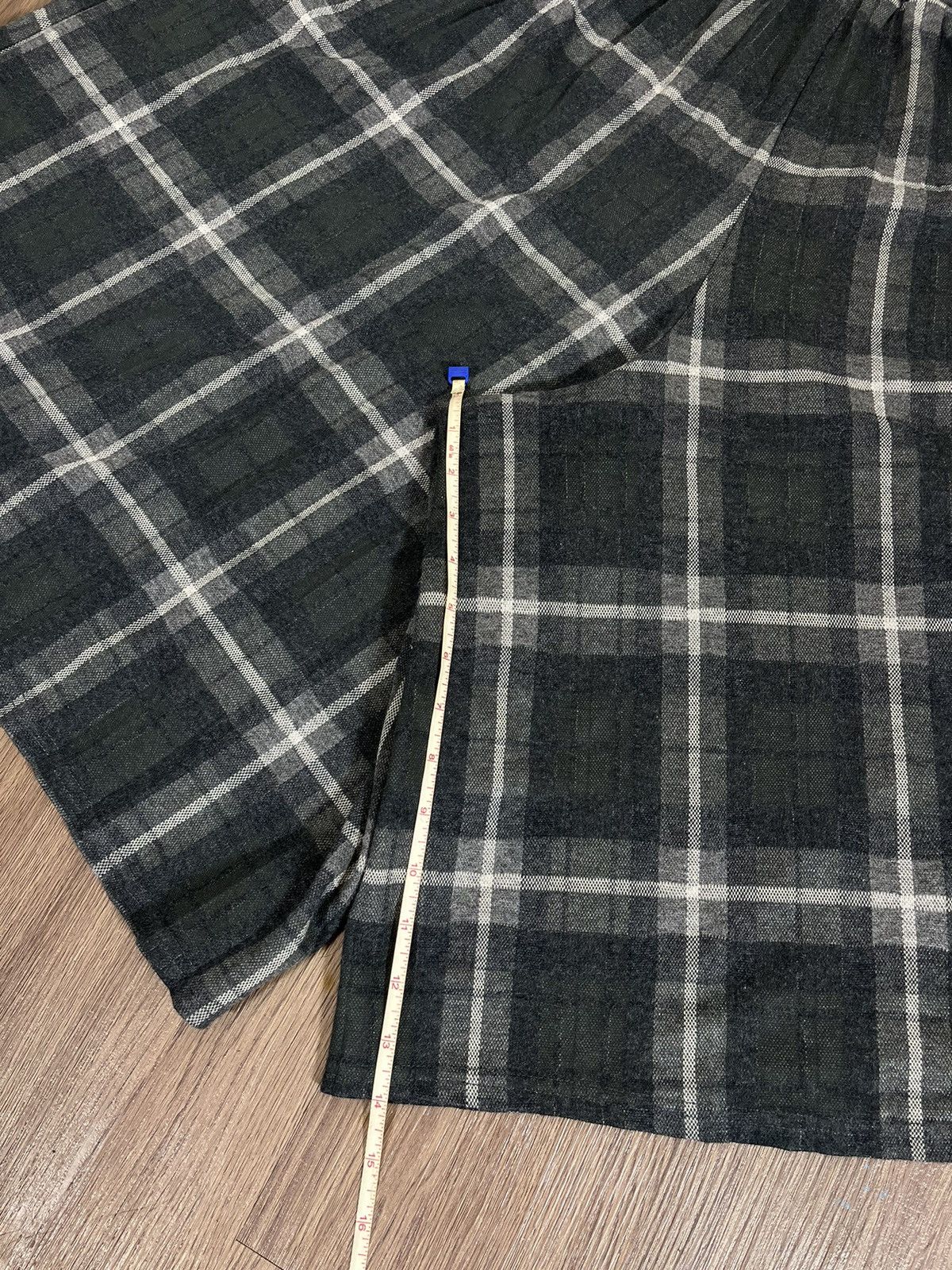 Ne-Net Ne-net Plaid Wide Hakama Shorts Size US 29 - 10 Thumbnail