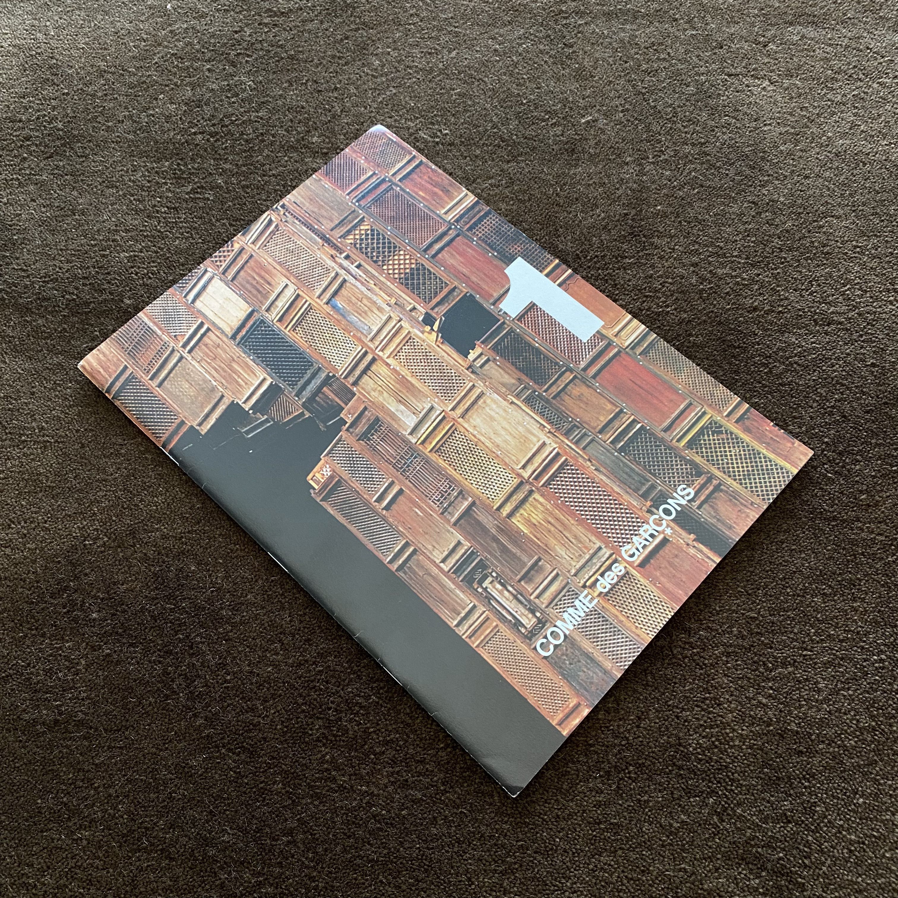 Comme des Garcons Comme des Garcons Ai Weiwei Booklet Size ONE SIZE - 2 Thumbnail
