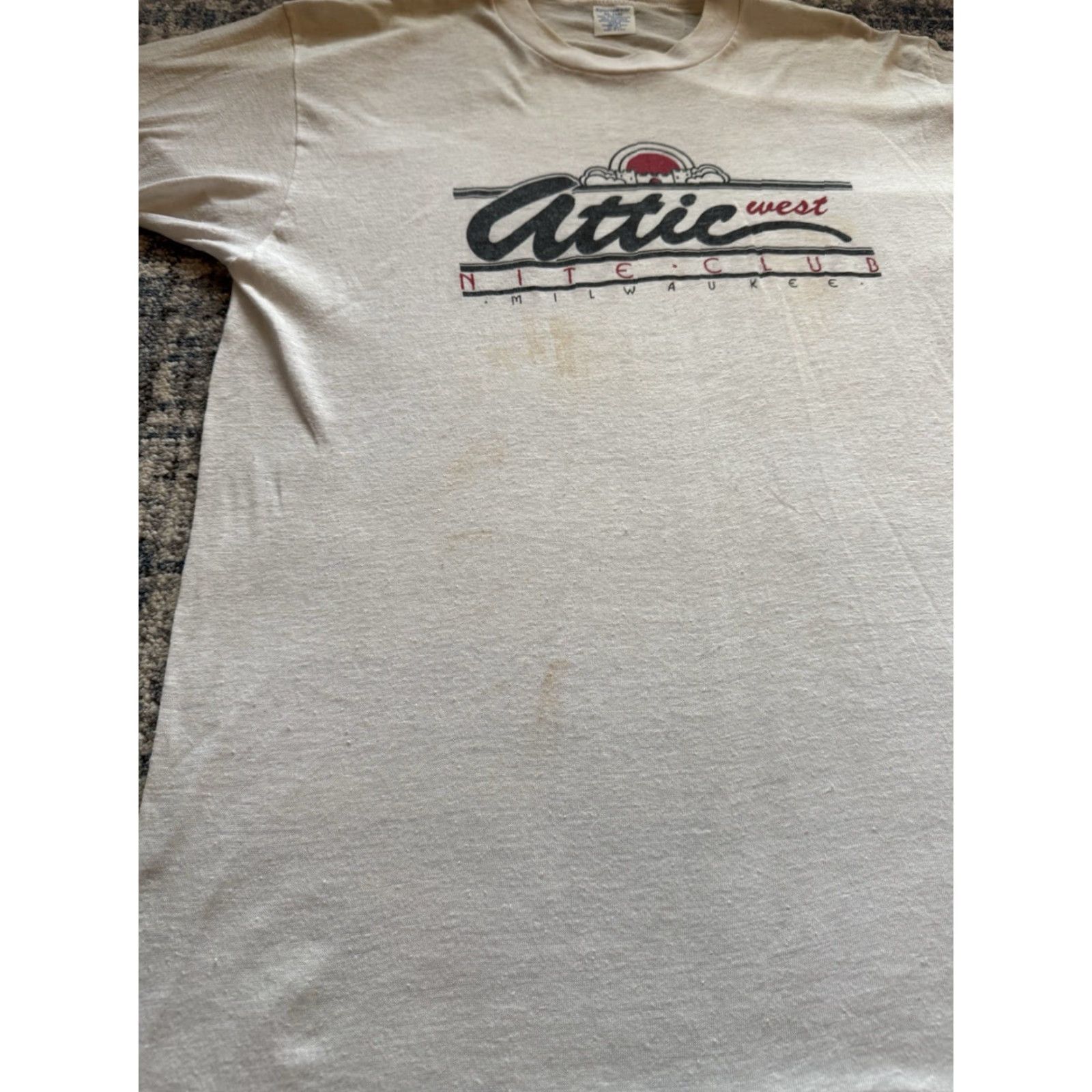 Vintage VINTAGE The Attic West Nite Club Milwaukee T Shirt XL Men's White Graphic Print 70s Band Music Concerts Shirts Size US XL / EU 56 / 4 - 6 Thumbnail