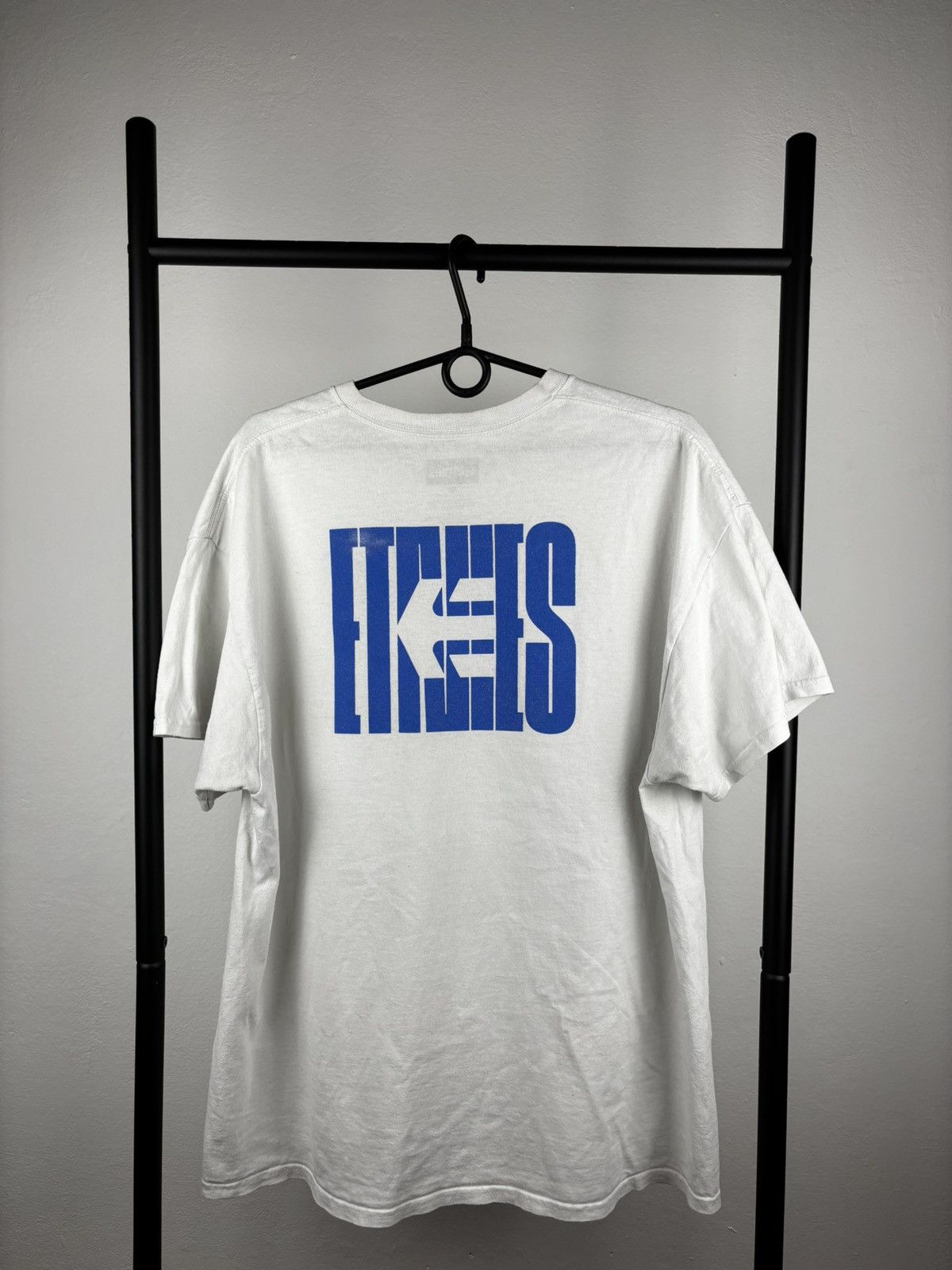 Vintage Etnies Big Logo vintage t shirt size XL Size US XL / EU 56 / 4 - 1 Thumbnail
