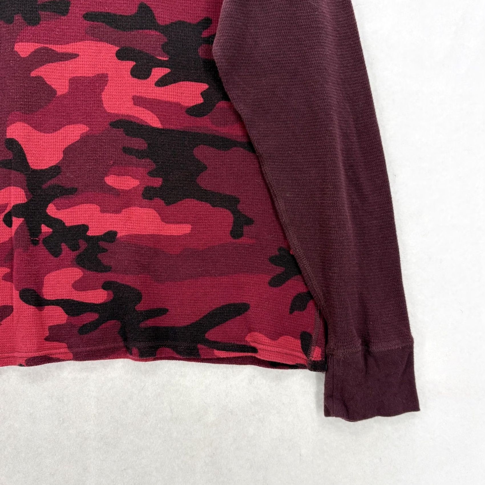Polo Ralph Lauren Polo Ralph Lauren Shirt Mens Large Red Camo Thermal Waffle Knit Long Sleeve Pony Size US L / EU 52-54 / 3 - 3 Thumbnail