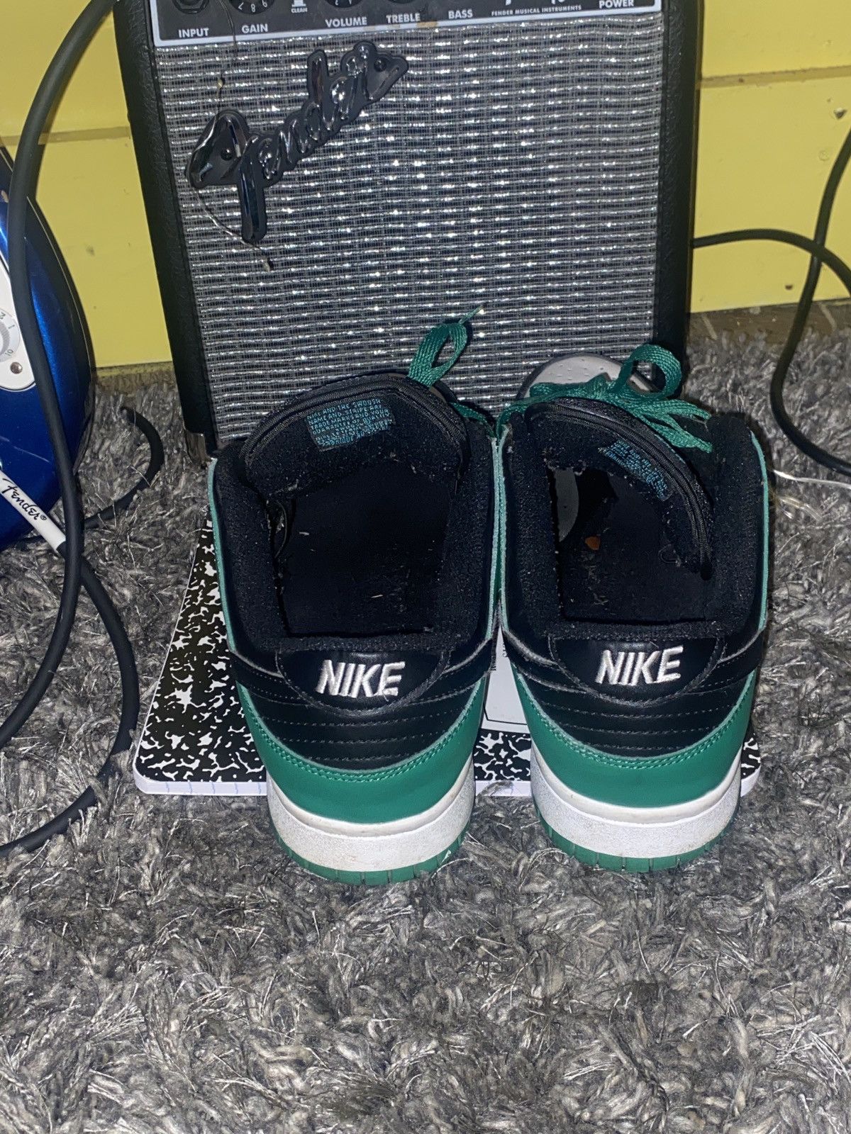 Nike LowTop Dunks Size US 8.5 / EU 41-42 - 4 Thumbnail
