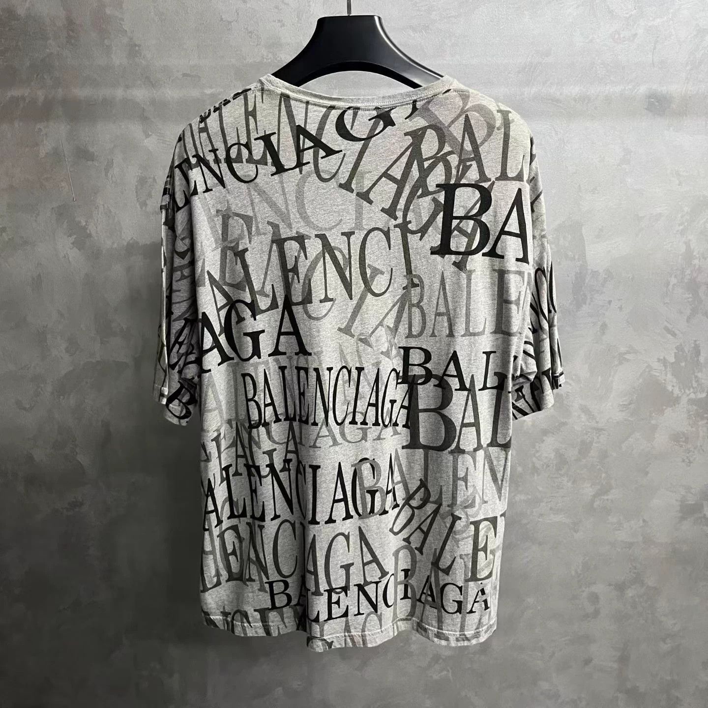 Balenciaga Balenciaga Gray Logo Allover Crewneck SS T-shirt Size M Size US M / EU 48-50 / 2 - 2 Thumbnail