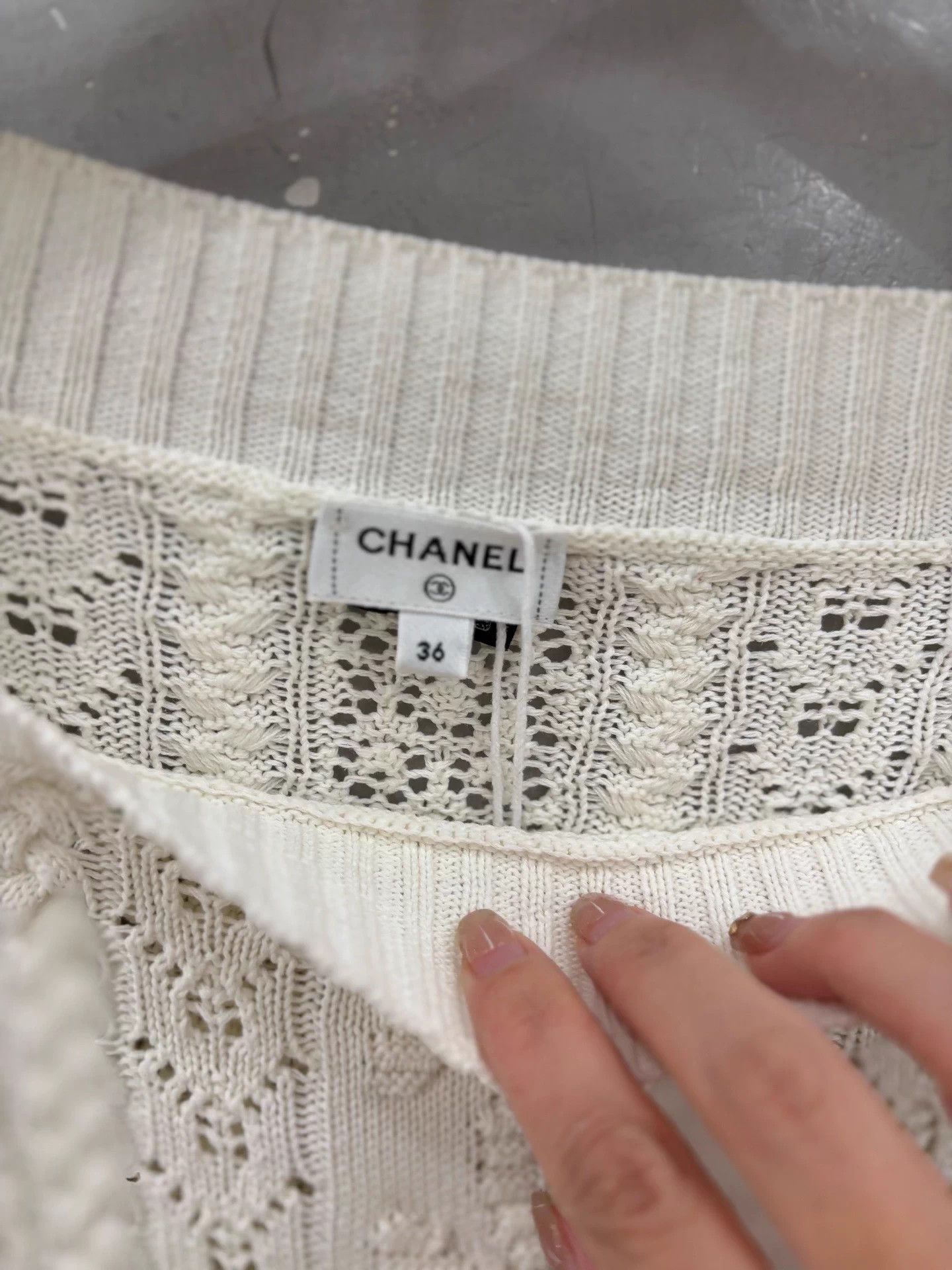 Chanel Chanel 24 Coco Beach White Logo Knit Top 36 Size XS / US 0-2 / IT 36-38 - 3 Thumbnail