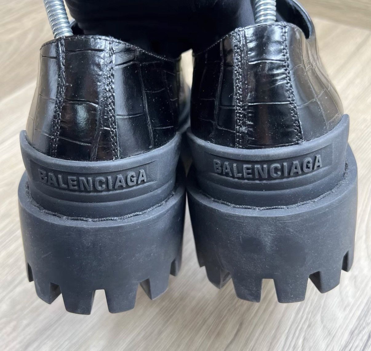 Balenciaga Balenciaga Black Scaled Derby Shoes J41 Size US 8.5 / EU 41-42 - 6 Thumbnail