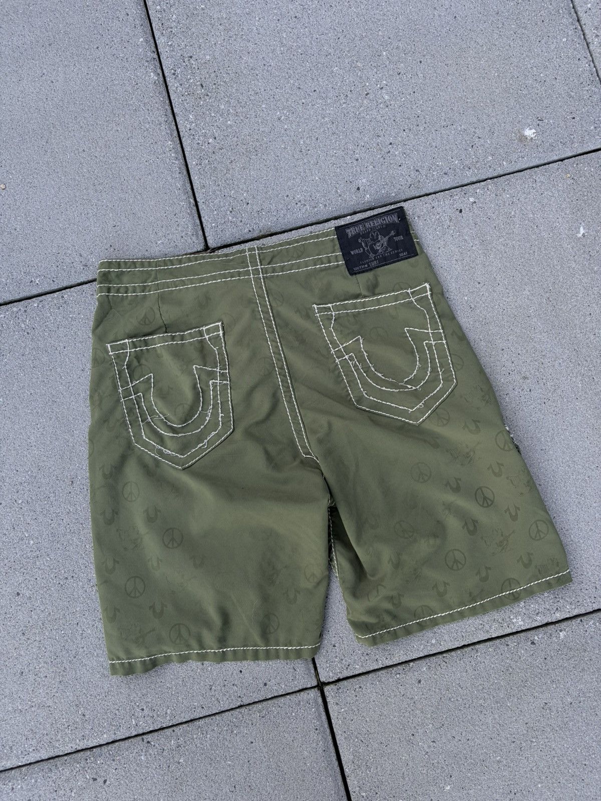 True Religion True Religion Monogram Shorts All Over Print Size US 32 / EU 48 - 8 Thumbnail