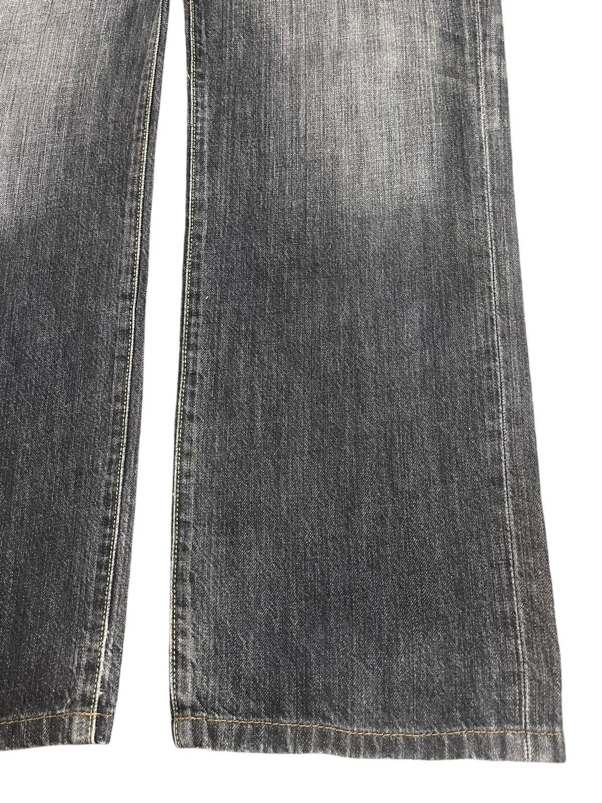 Uniqlo Vintage Japanese Uniqlo Faded Wash Style Loose Jeans Size US 36 / EU 52 - 8 Thumbnail