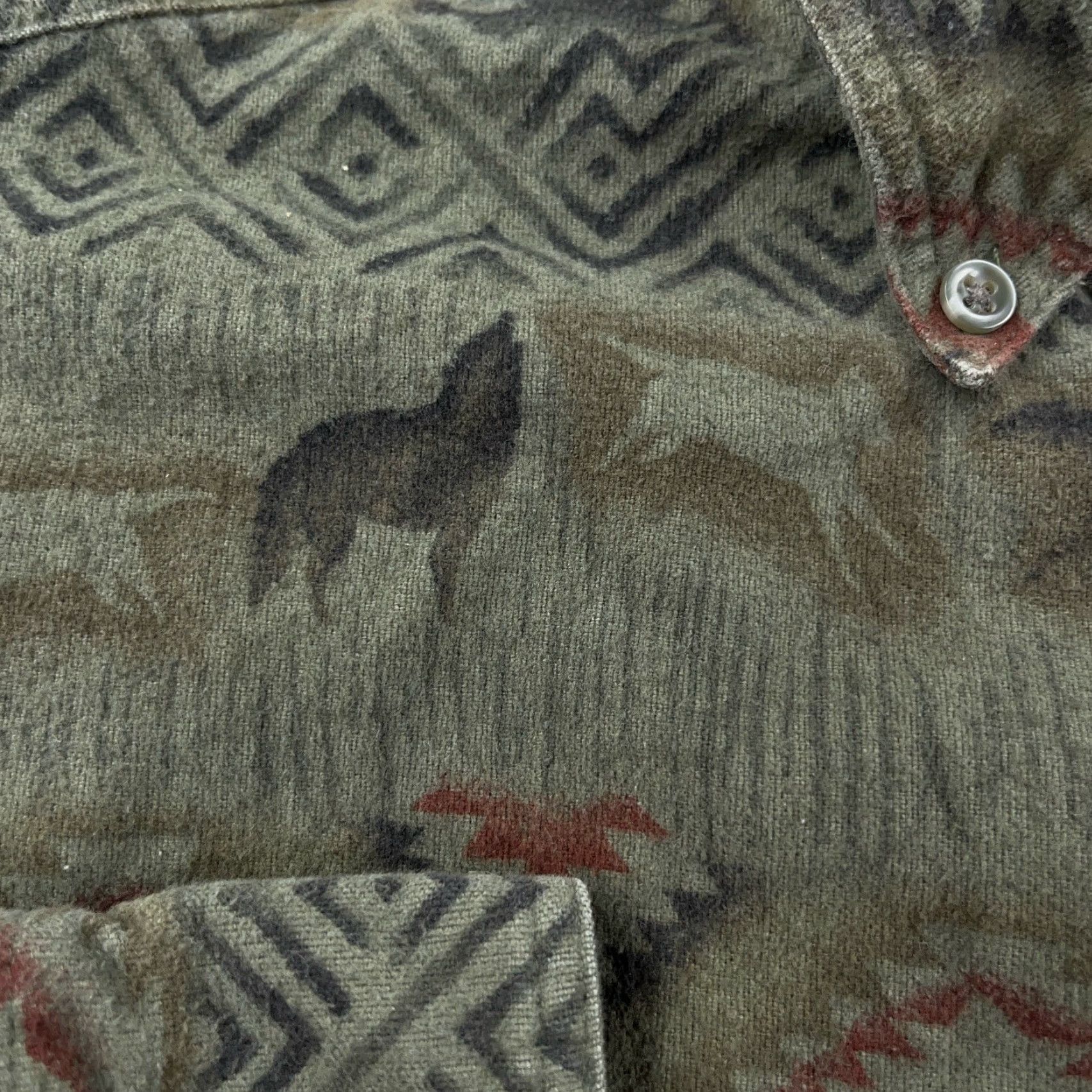 Vintage VINTAGE Cabela's Shirt Men XL Green Button Up Chamois Cloth Southwestern Wolf Size US XL / EU 56 / 4 - 7 Thumbnail