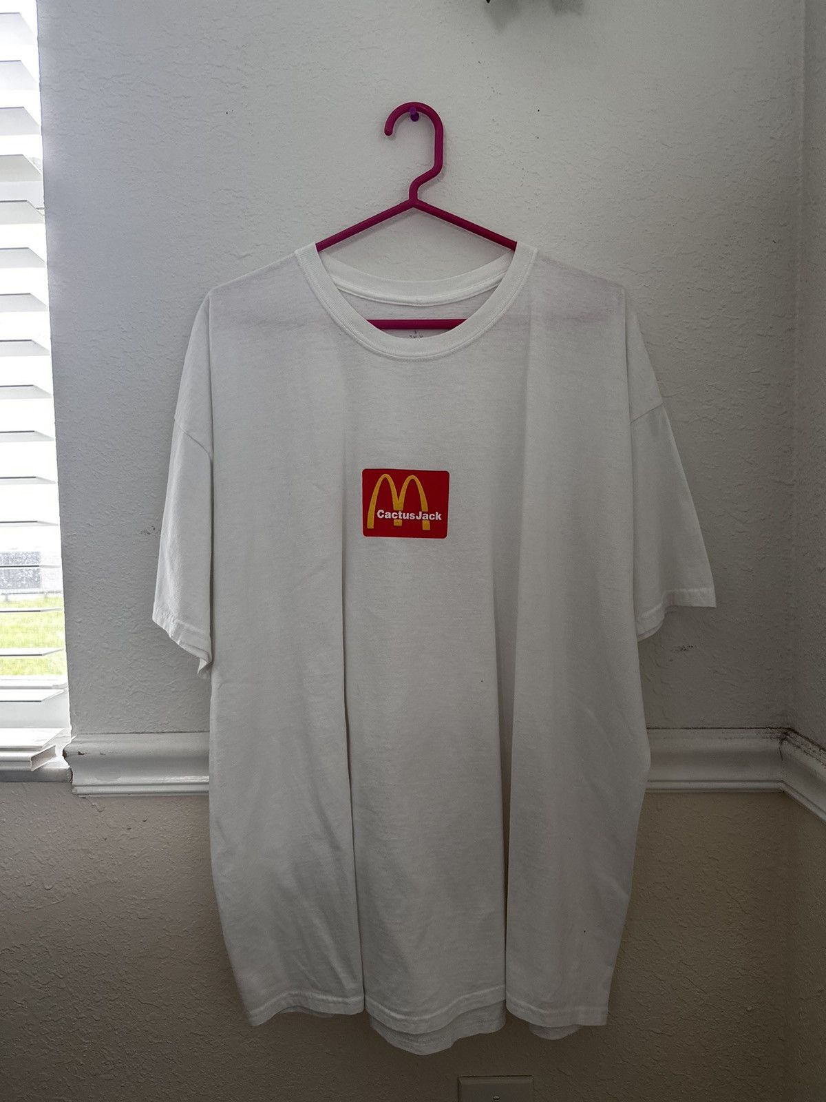 Tシャツ・カットソー Travis Scott x McDonald's Apple Pie T-shirt Travis Scott x McDonald's Apple Pie T-Shirt | PacSun