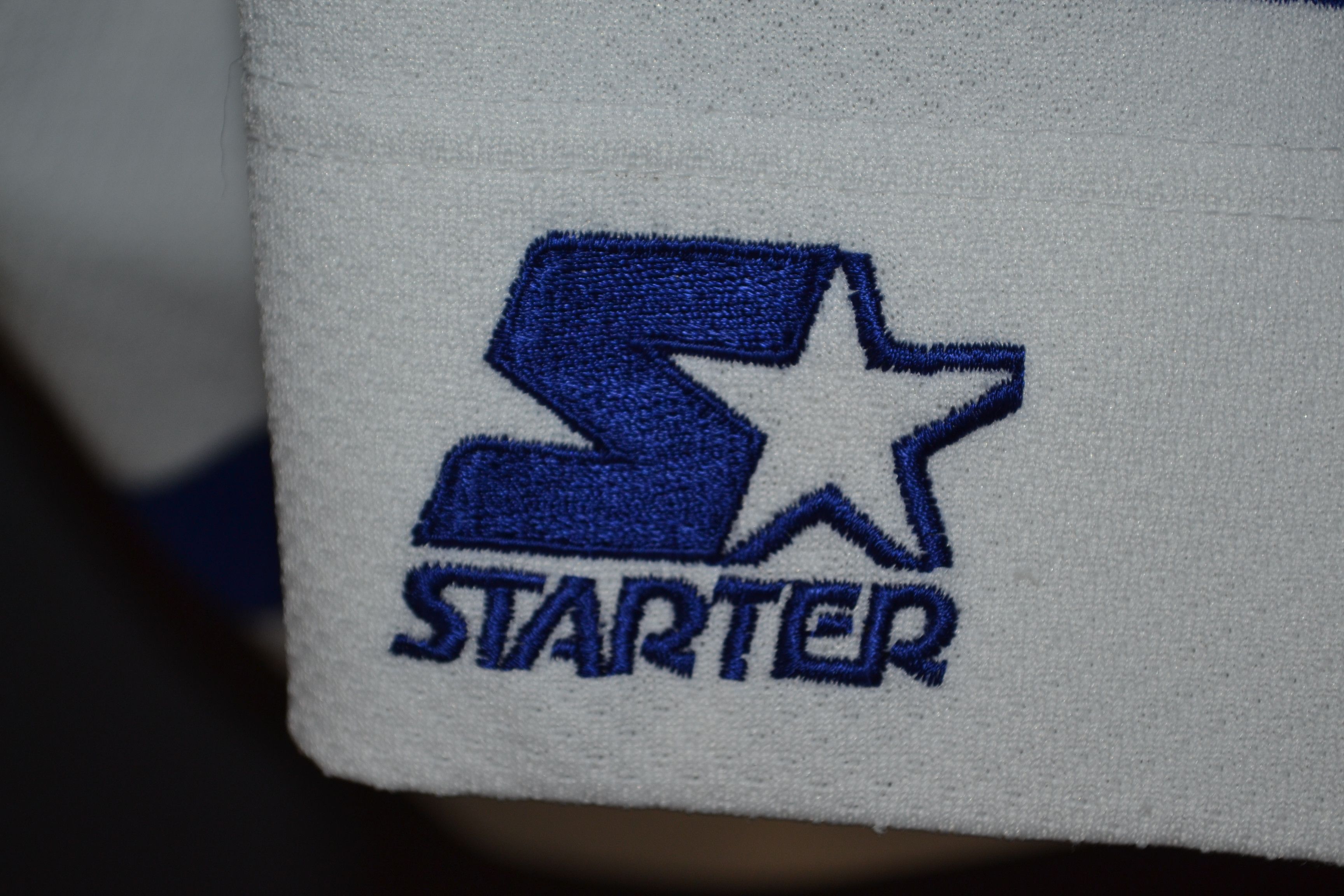 Starter Toronto Maple Leafs 1990s Starter Jersey #10 M size Size US M / EU 48-50 / 2 - 3 Thumbnail
