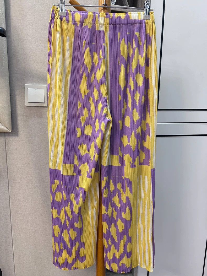 Issey Miyake Issey Miyake size:2 Yellow-purple pleated trousers Size 22" - 2 Thumbnail