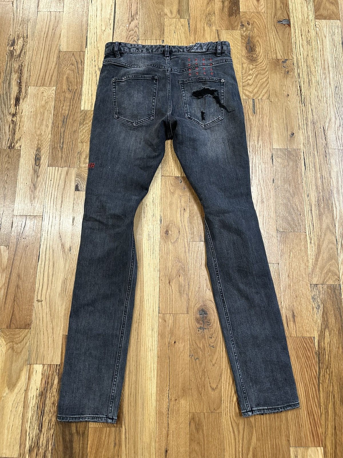 Ksubi Ksubi Knee Hole Dark Gray Denim Jeans Size 30 Size US 30 / EU 46 - 2 Thumbnail