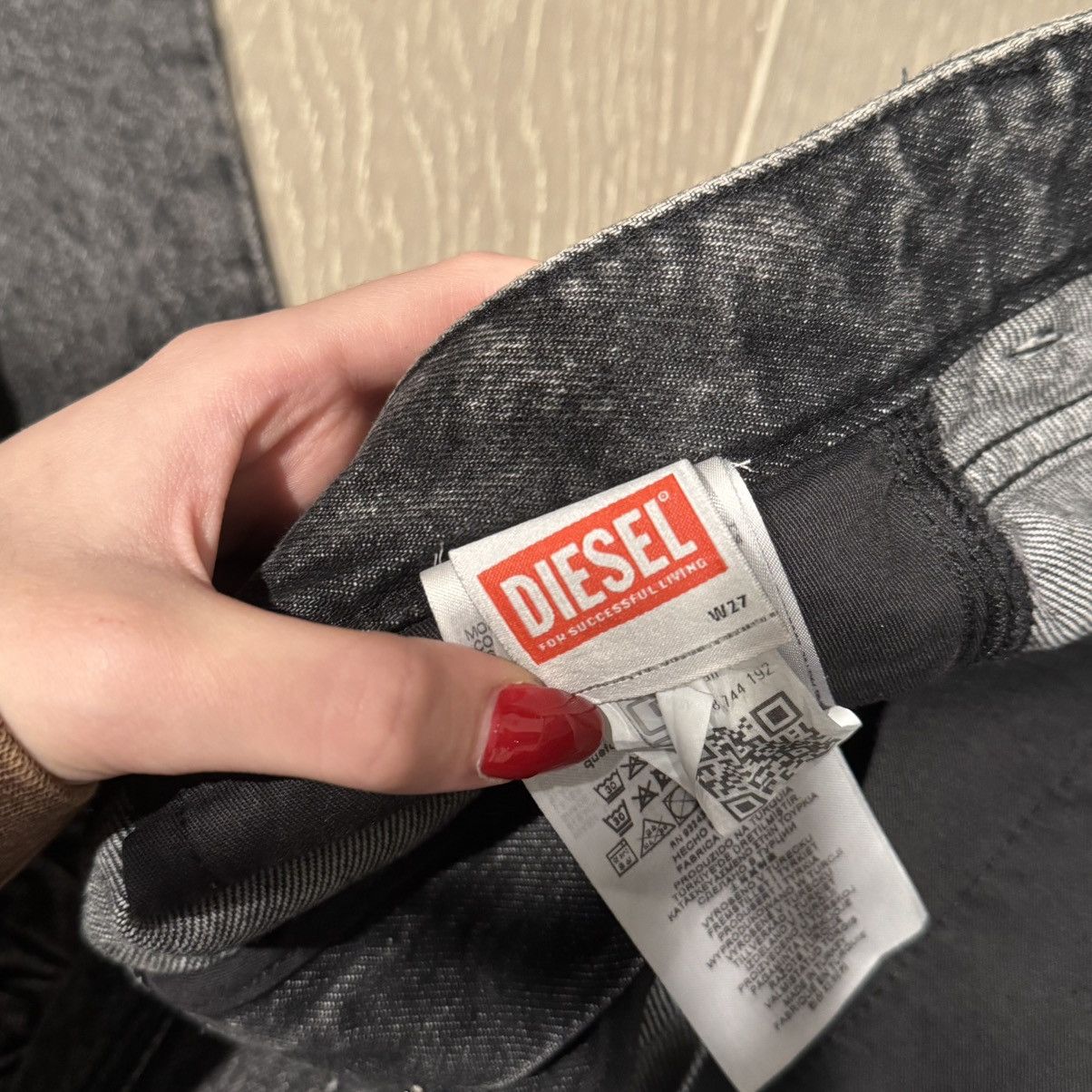 Diesel Diesel women’s black jeans Size 27W Size 27" / US 4 / IT 40 - 7 Thumbnail