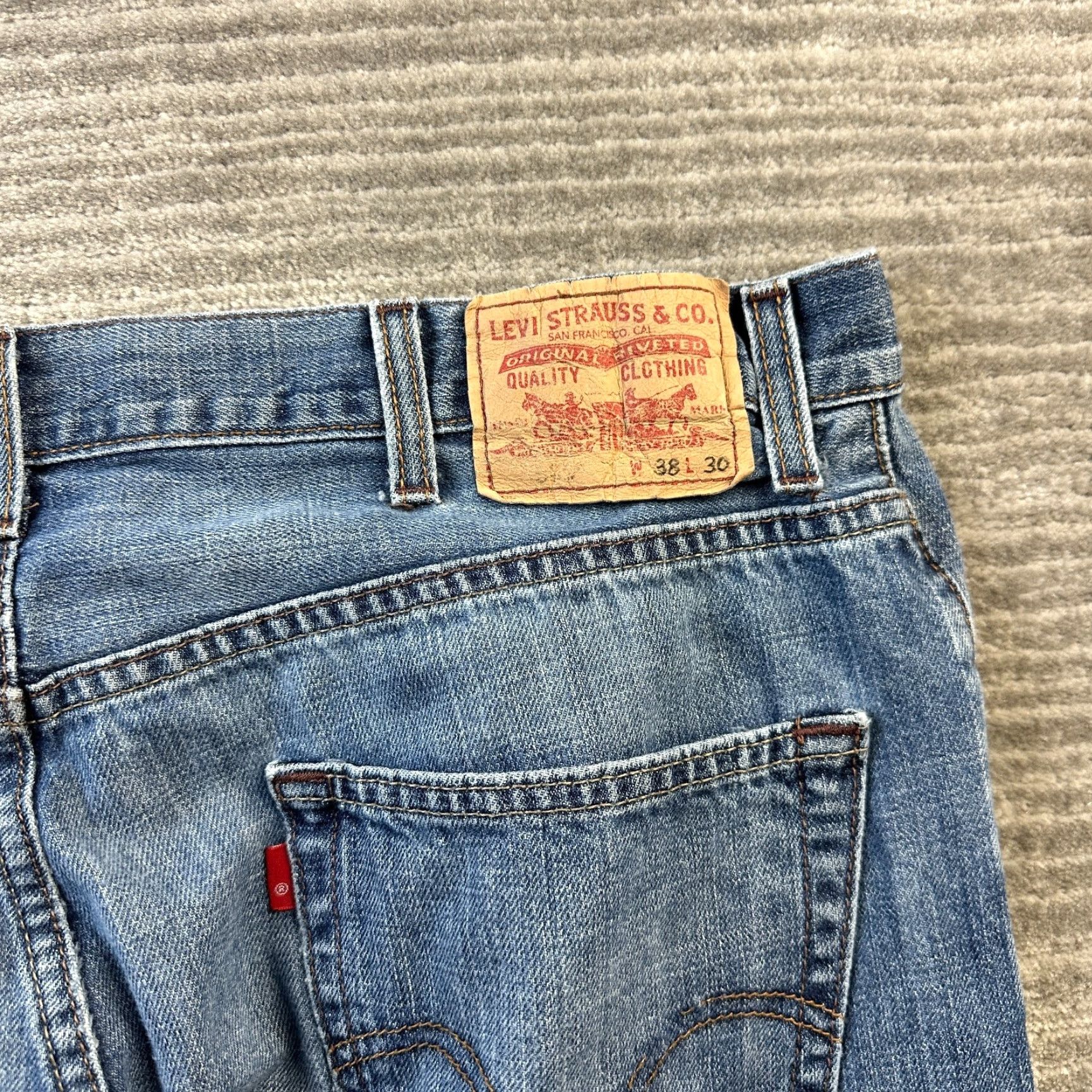 Levi's VINTAGE Levis Jeans 569 Straight 38x30 Mens Blue Denim 5-Pocket Relaxed Regular 2007 Y2K Size US 38 / EU 54 - 6 Thumbnail