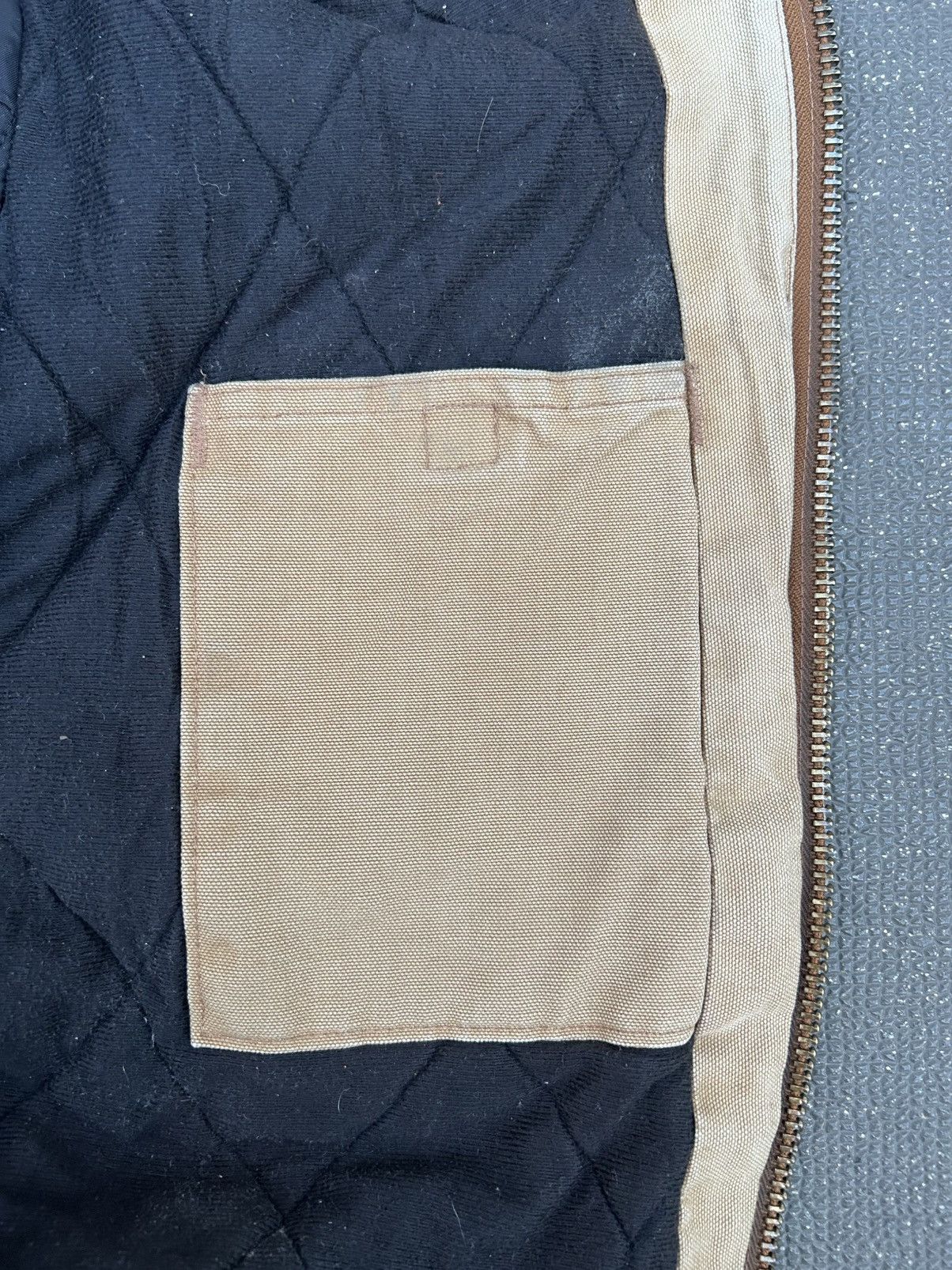 Carhartt Carhartt work jacket tall faded distressed USA made Size US L / EU 52-54 / 3 - 12 Thumbnail