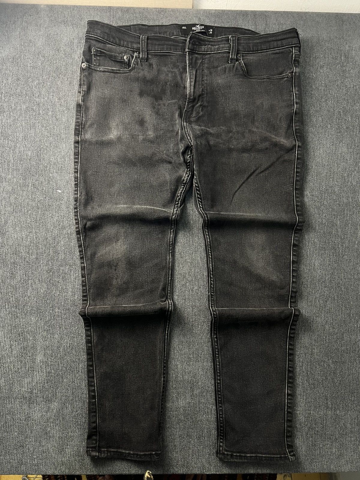 Hollister Hollister men's slim-fit jeans washed black denim. Size US 38 / EU 54 - 10 Thumbnail