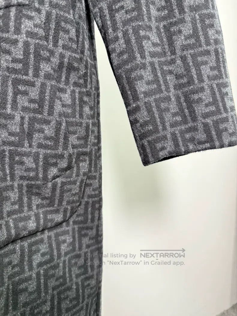 Fendi Fendi All-over print long coat Size US L / EU 52-54 / 3 - 6 Thumbnail