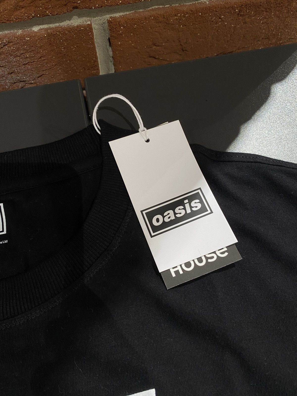 Band Tees Oasis exclusive 2025 t-shirt NEW! Collection Size US L / EU 52-54 / 3 - 6 Thumbnail