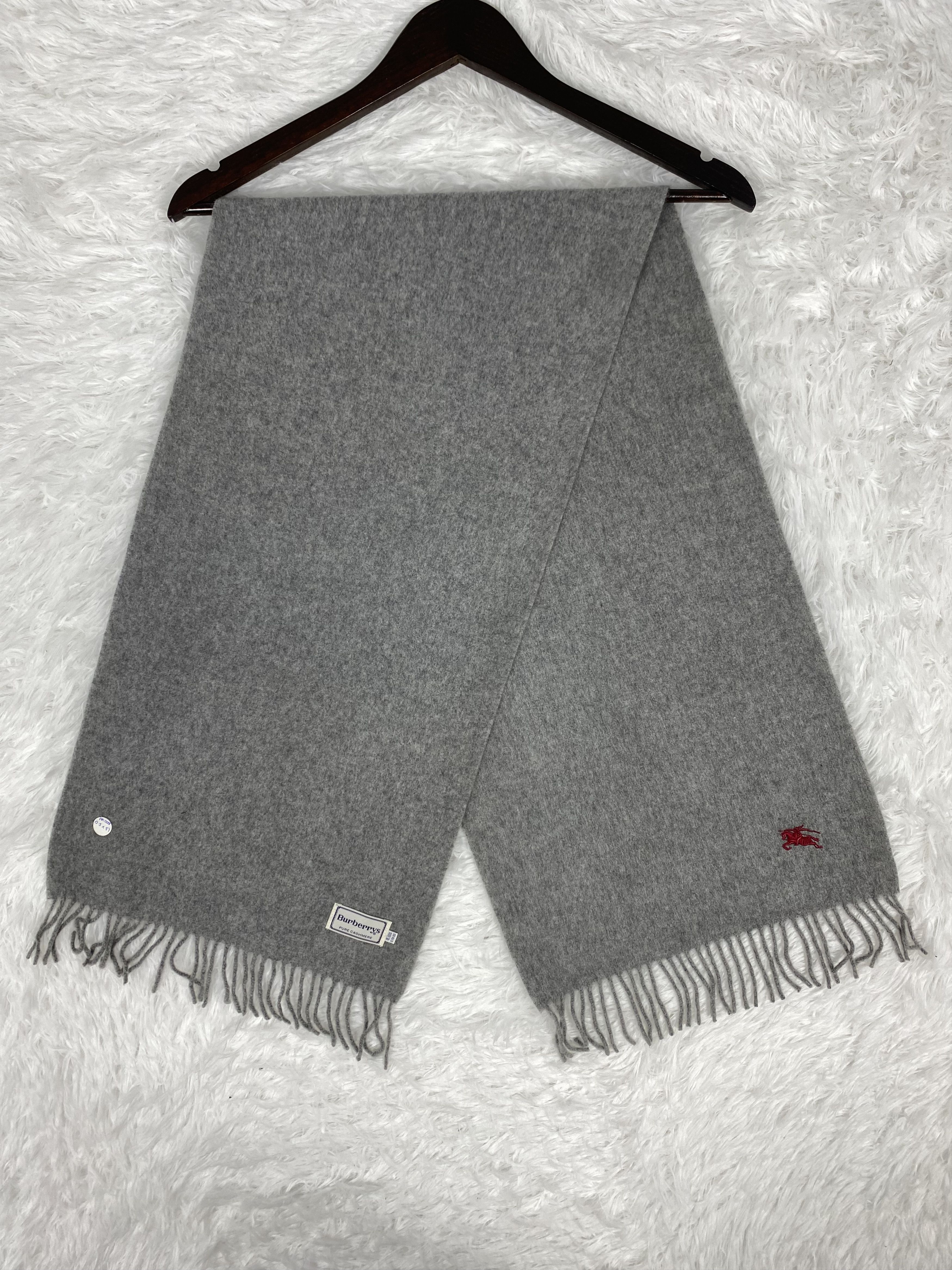 Burberry Vintage Burberry Scarf / Muffler Neckwear PM0018 Size ONE SIZE - 1 Thumbnail