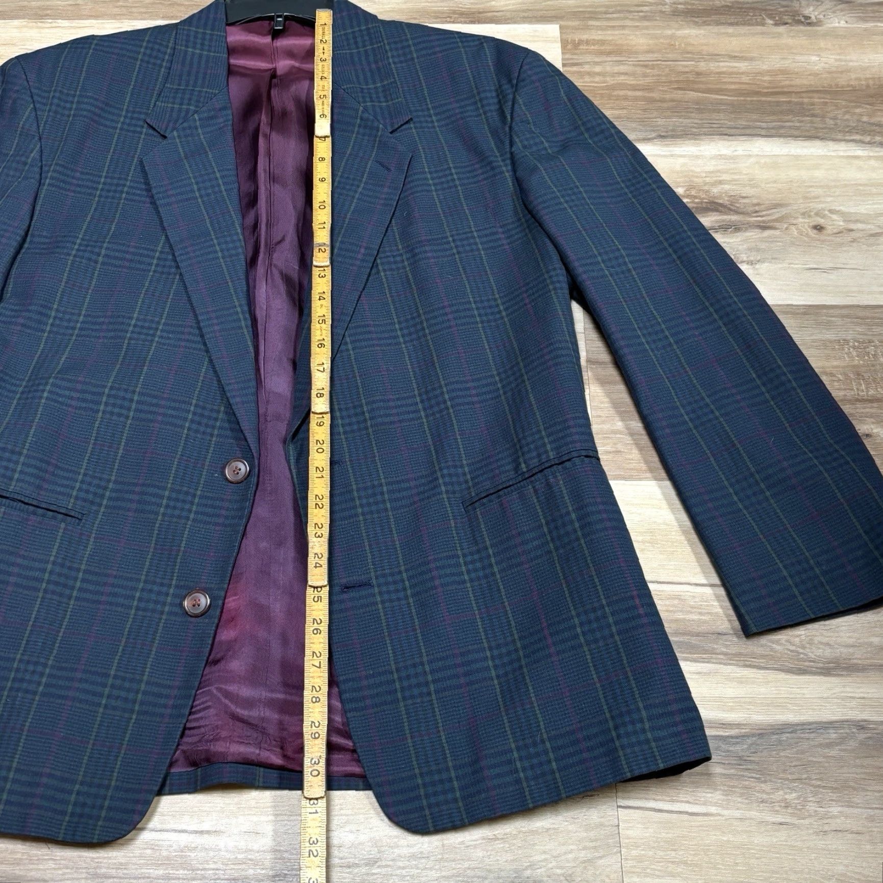 Liz Claiborne VINTAGE Claiborne Navy Plaid Cotton Blazer 40R Mens Regular Single-Breasted 2-Button Notch Lapel Summer Dress Casual Business Travel Size 40R - 5 Thumbnail