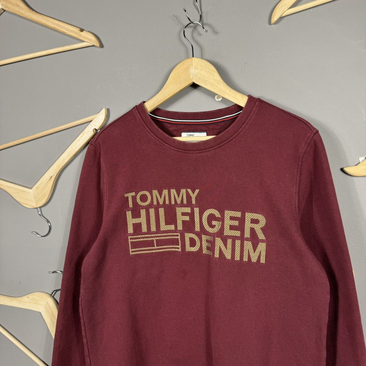 Tommy Hilfiger Tommy Hilfiger Denim Crewneck Sweatshirt Size US L / EU 52-54 / 3 - 2 Thumbnail