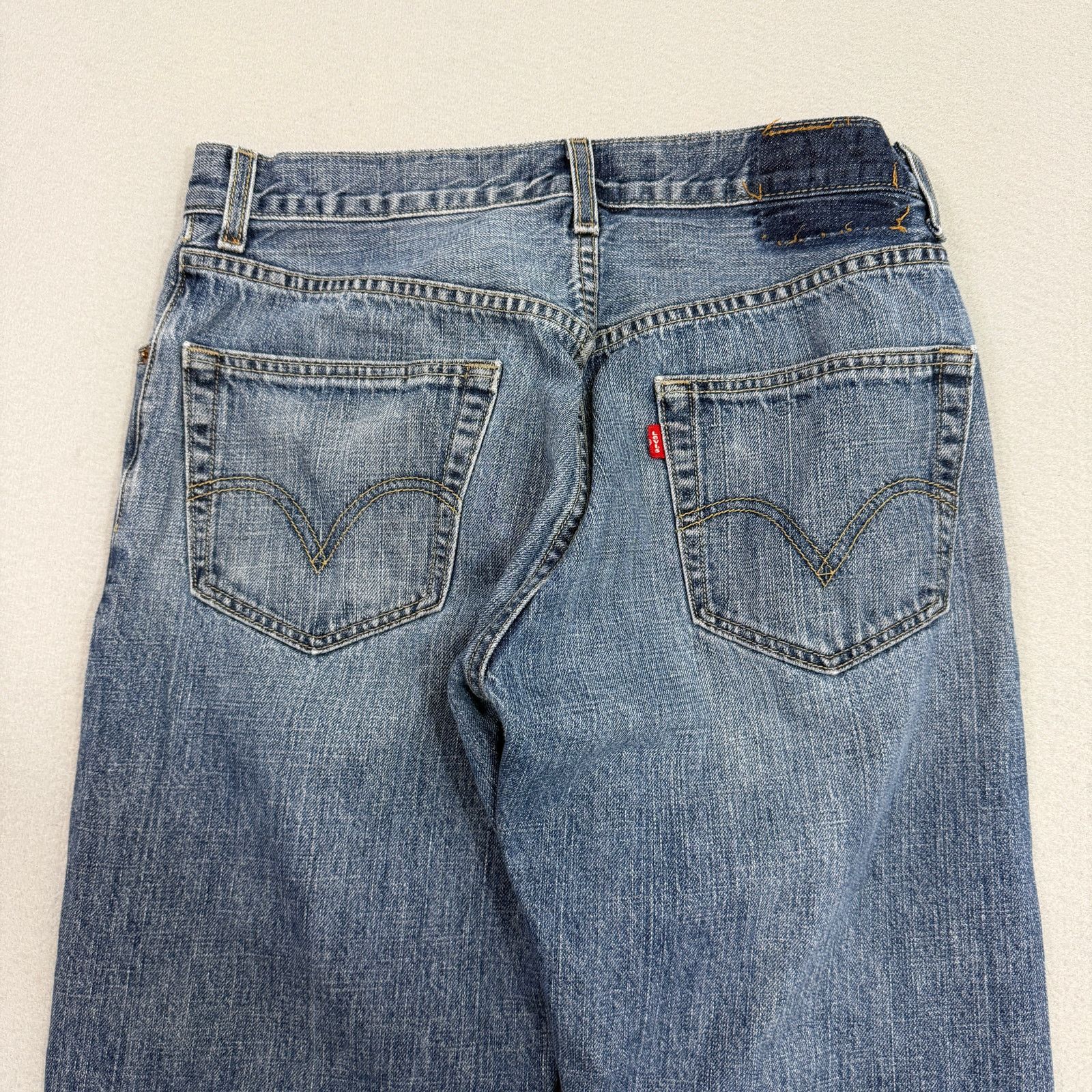 Levi's Vintage Levis 505 Regular Fit Jeans Mens 33x30 Faded 2006 Size US 33 - 7 Thumbnail