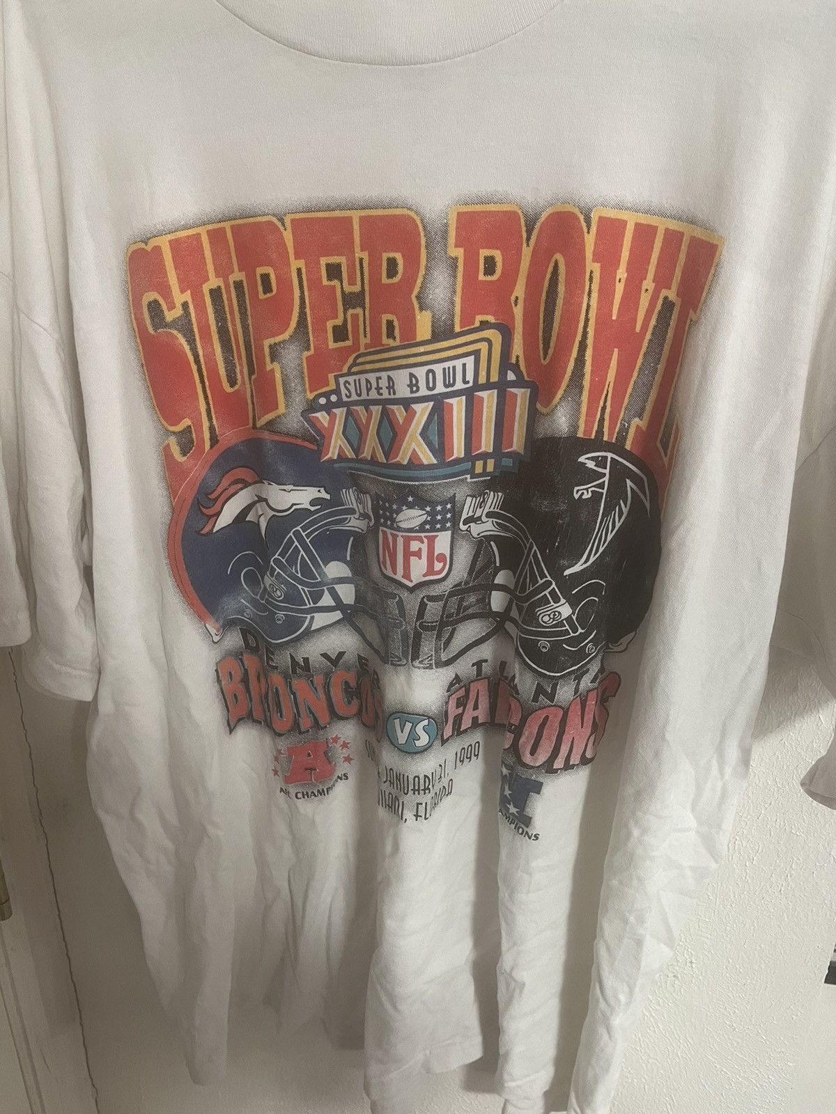 Vintage Football tee Size US XL / EU 56 / 4 - 1 Thumbnail
