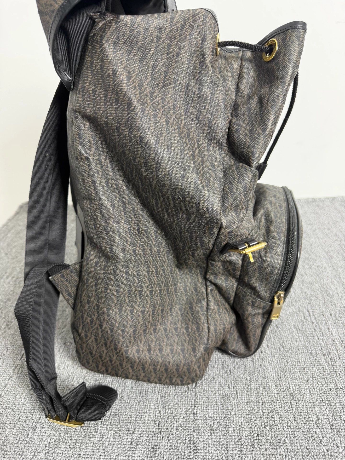 Saint Laurent Paris Saint Laurent all over logo drawstring backpack Size ONE SIZE - 8 Thumbnail