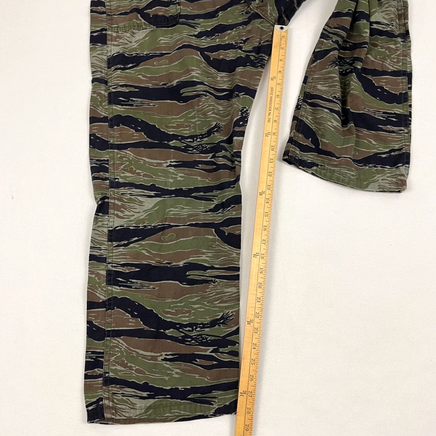 Vintage 4. Added "XL & Pants" to clarify the size Size US XL / EU 56 / 4 - 4 Thumbnail