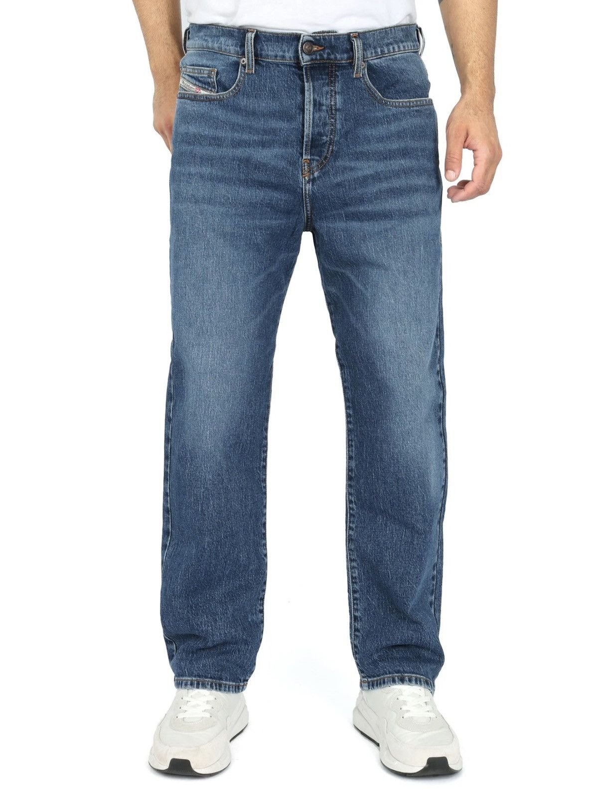 Diesel Diesel D-Viker Straight Denim – Medium Wash (W32-L32) Size US 32 / EU 48 - 2 Thumbnail