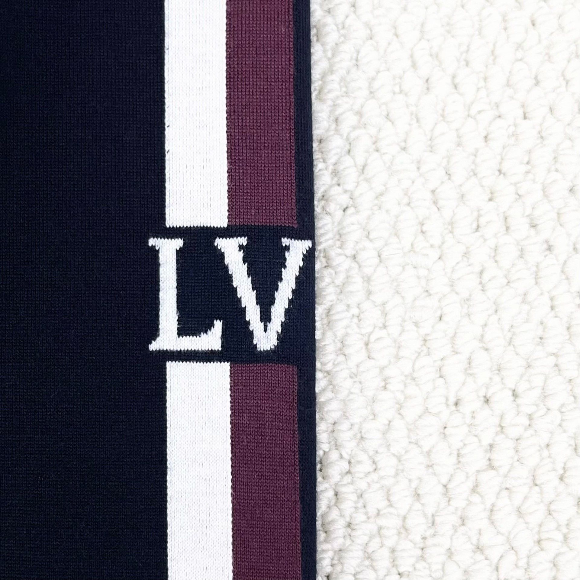 Louis Vuitton Louis Vuitton Black Arm Jacquard Logo Cashmere Jacket Size US XS / EU 42 / 0 - 5 Thumbnail