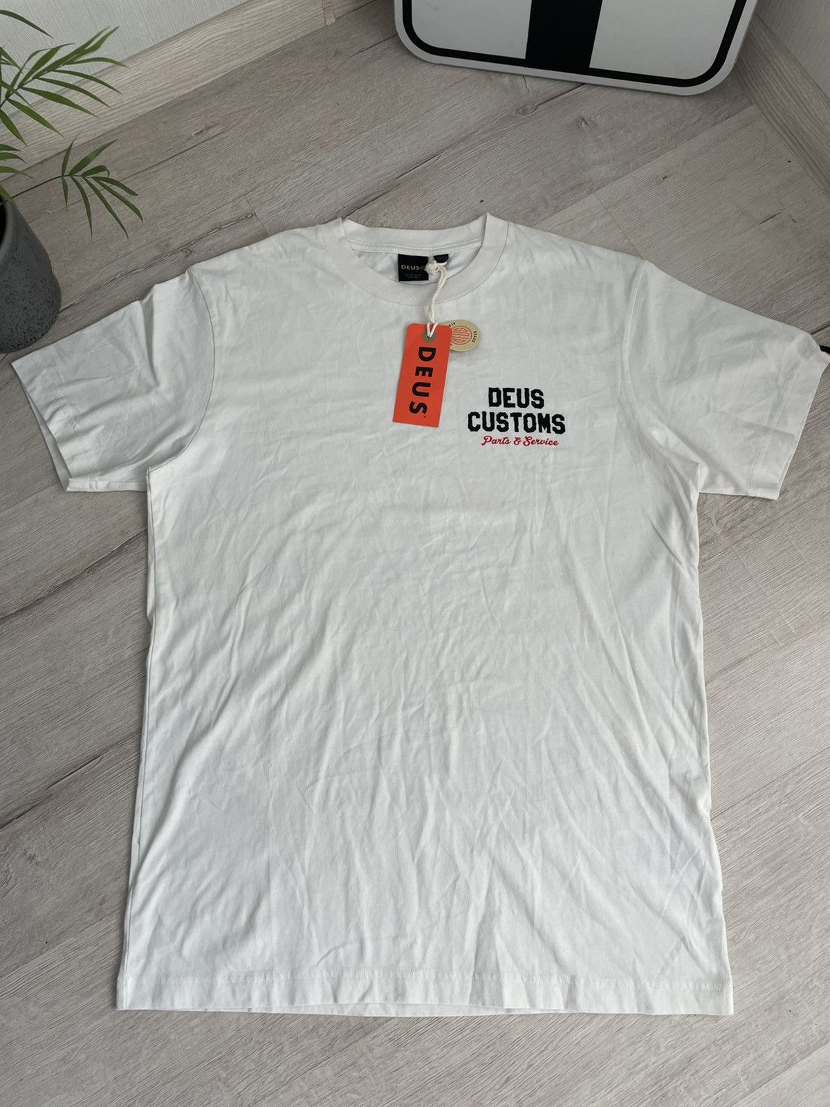 Deus Ex Machina New Tee Deus Customs Ex Machine Bike Service Racing Size US M / EU 48-50 / 2 - 5 Thumbnail