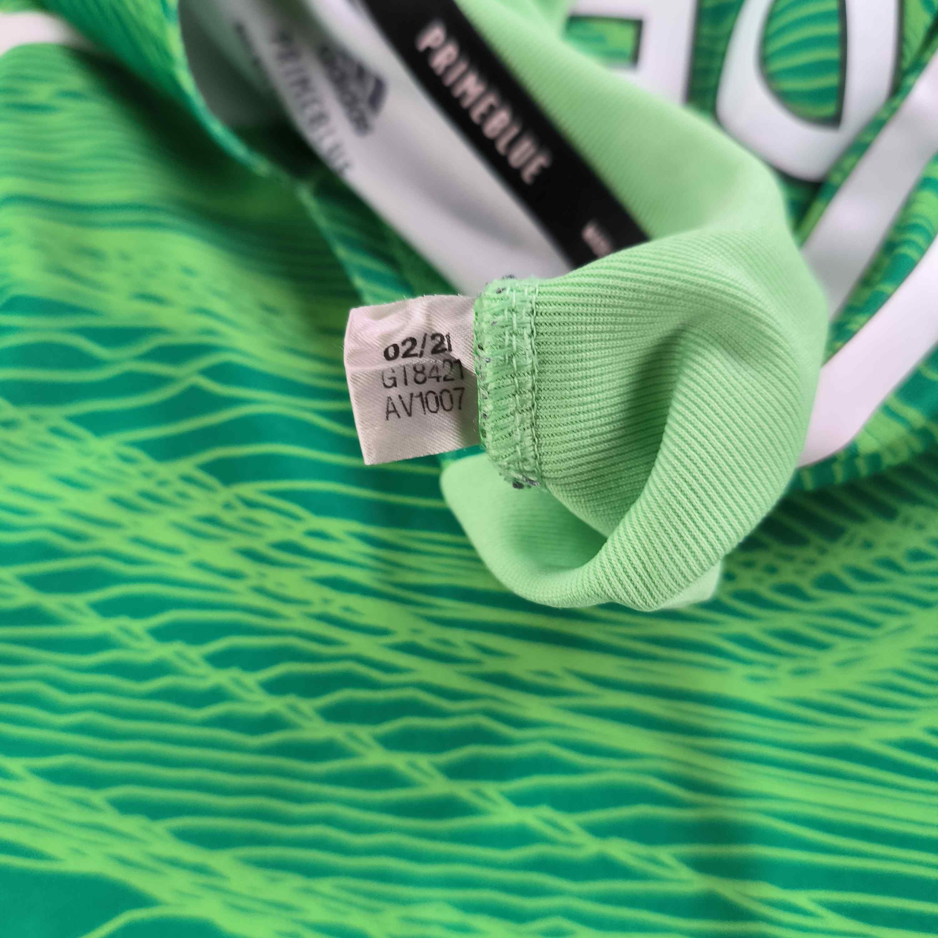 Adidas Manchester United 21-22 Adidas GK De Gea football jersey XS Size US XS / EU 42 / 0 - 6 Thumbnail