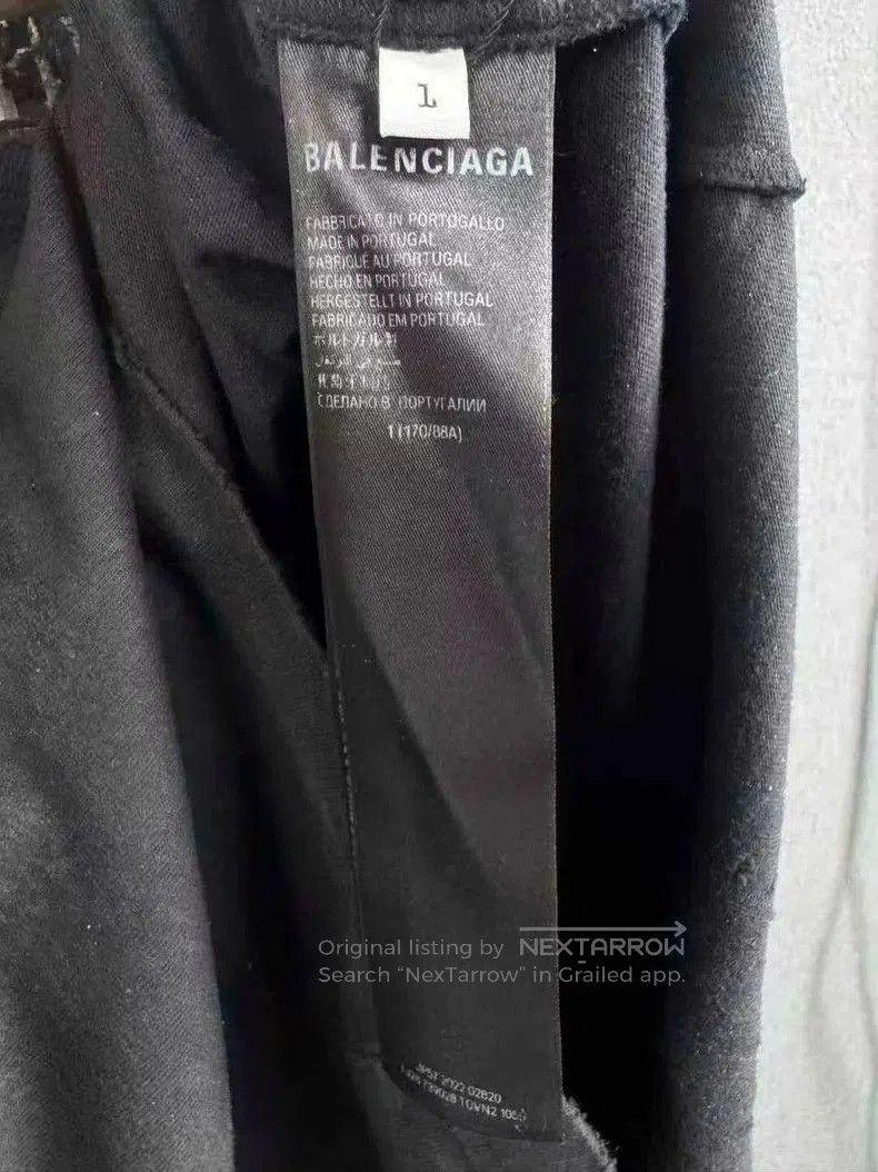 Balenciaga Balenciaga Distressed Embroidered Logo Tee. Size US S / EU 44-46 / 1 - 4 Thumbnail