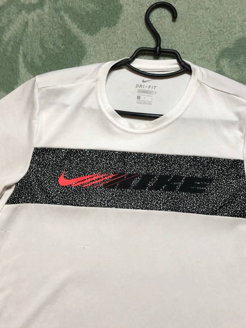Nike Nike Men's Dri-FIT Superset Sports Clash Energy T-Shirt Size US M / EU 48-50 / 2 - 9 Thumbnail