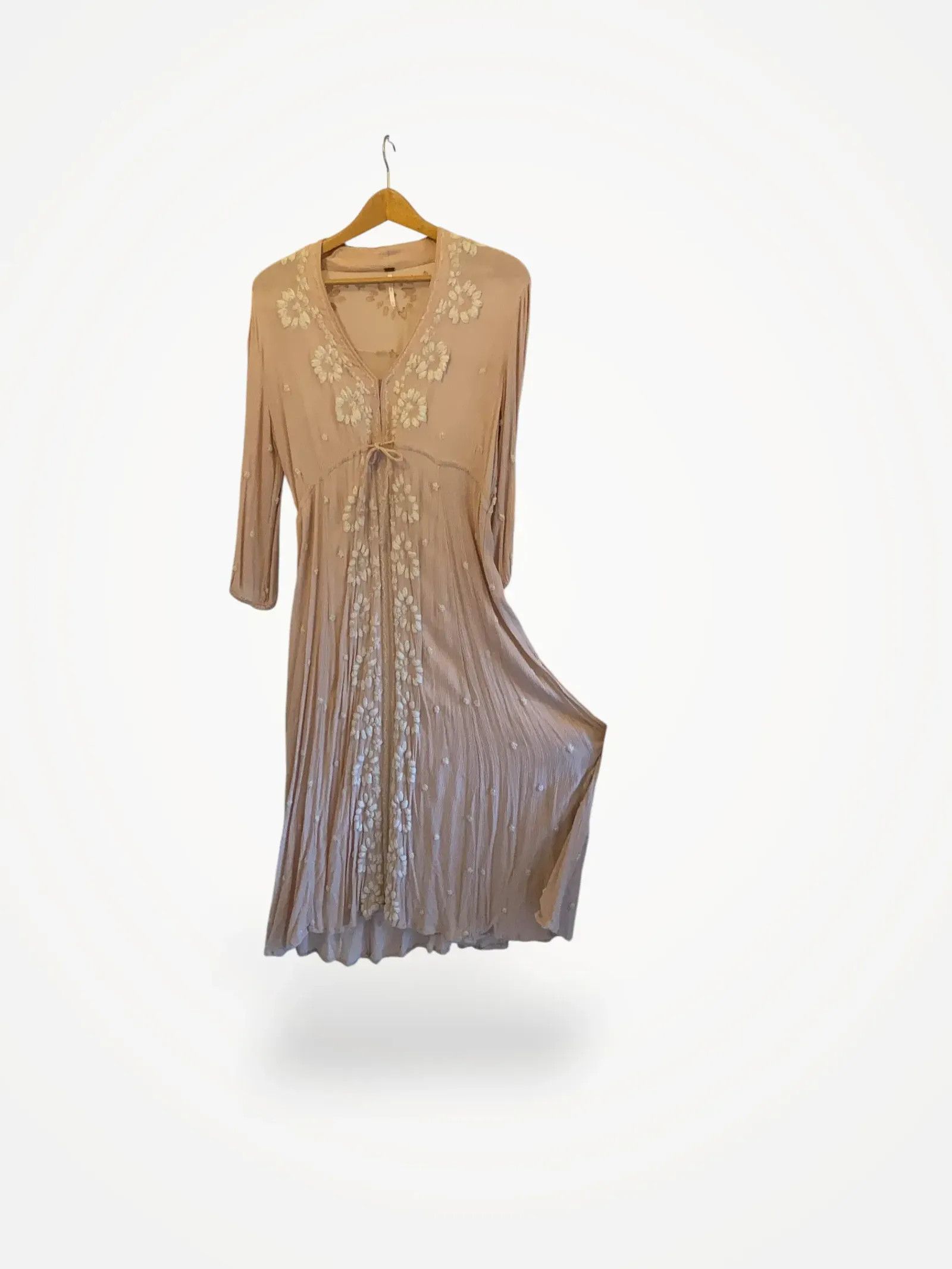 Free People Free People Embroderied Fable Dress Dress Size S / US 4 / IT 40 - 1 Thumbnail
